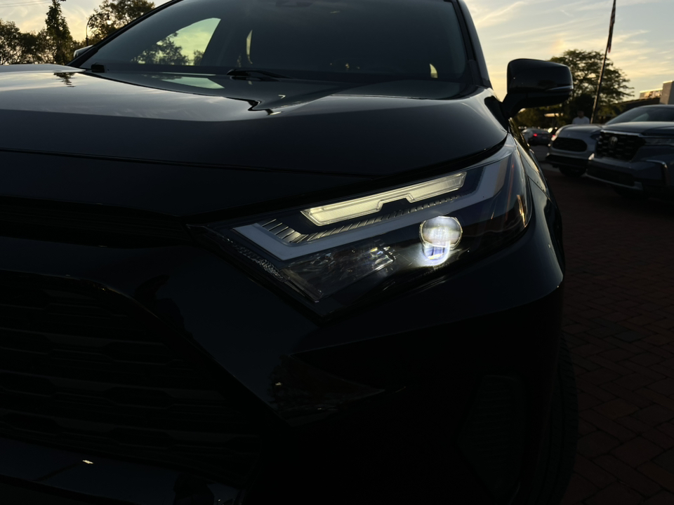 2022 Toyota RAV4  5