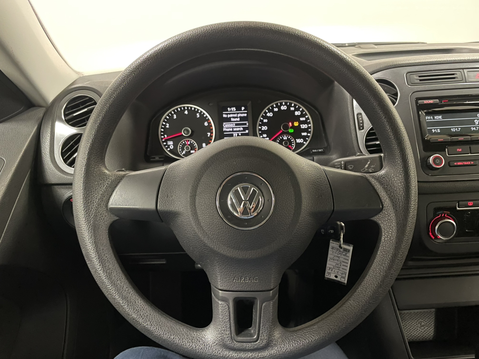 2012 Volkswagen Tiguan  13