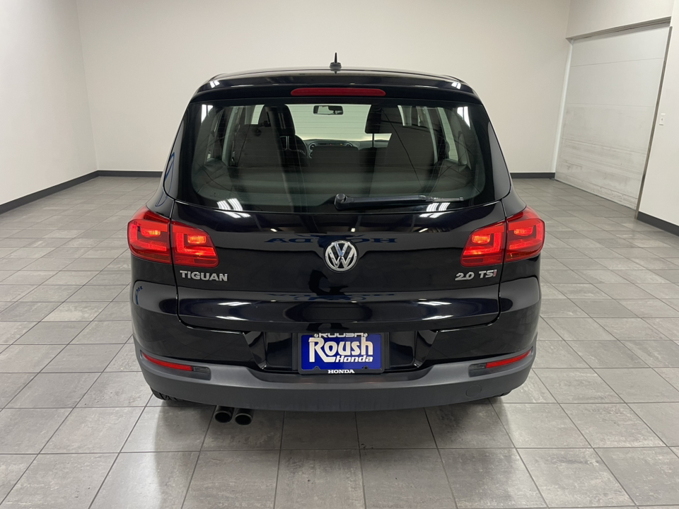 2012 Volkswagen Tiguan  24