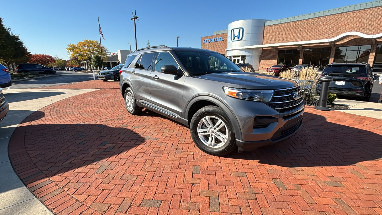 2023 Ford Explorer  1