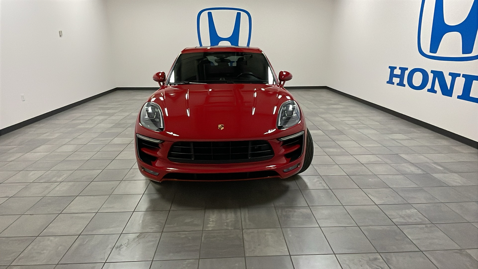 2017 Porsche Macan GTS 2