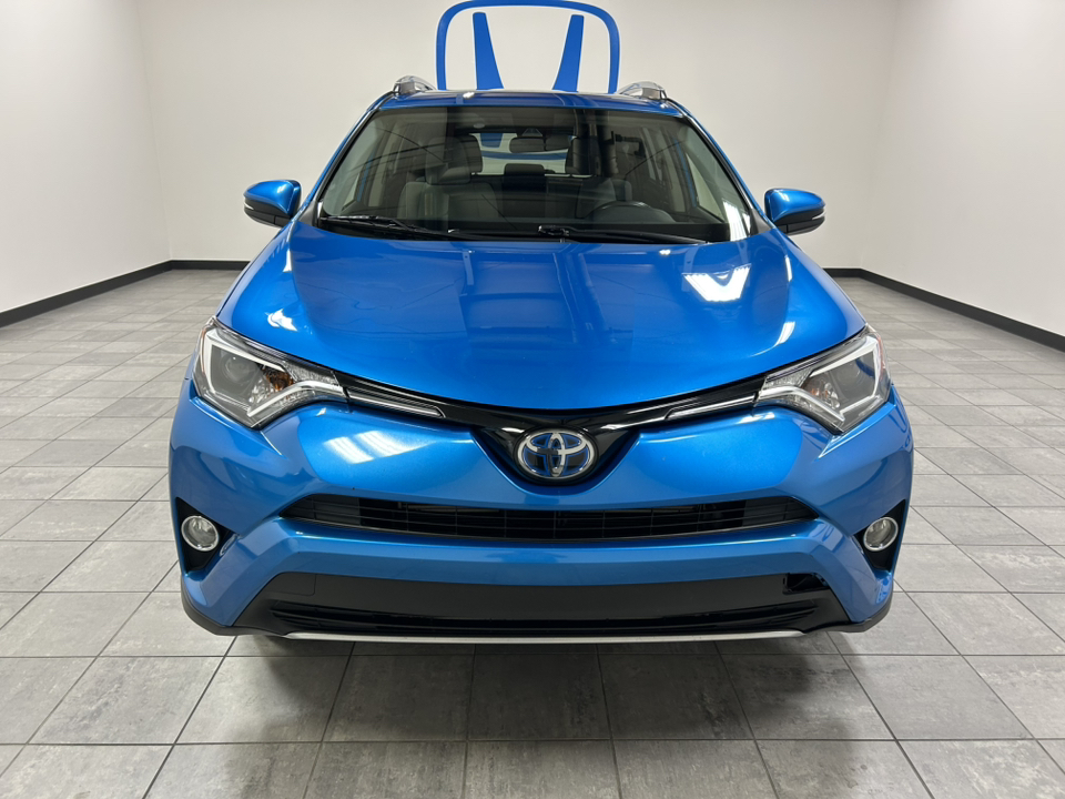 2017 Toyota RAV4 Hybrid XLE 2