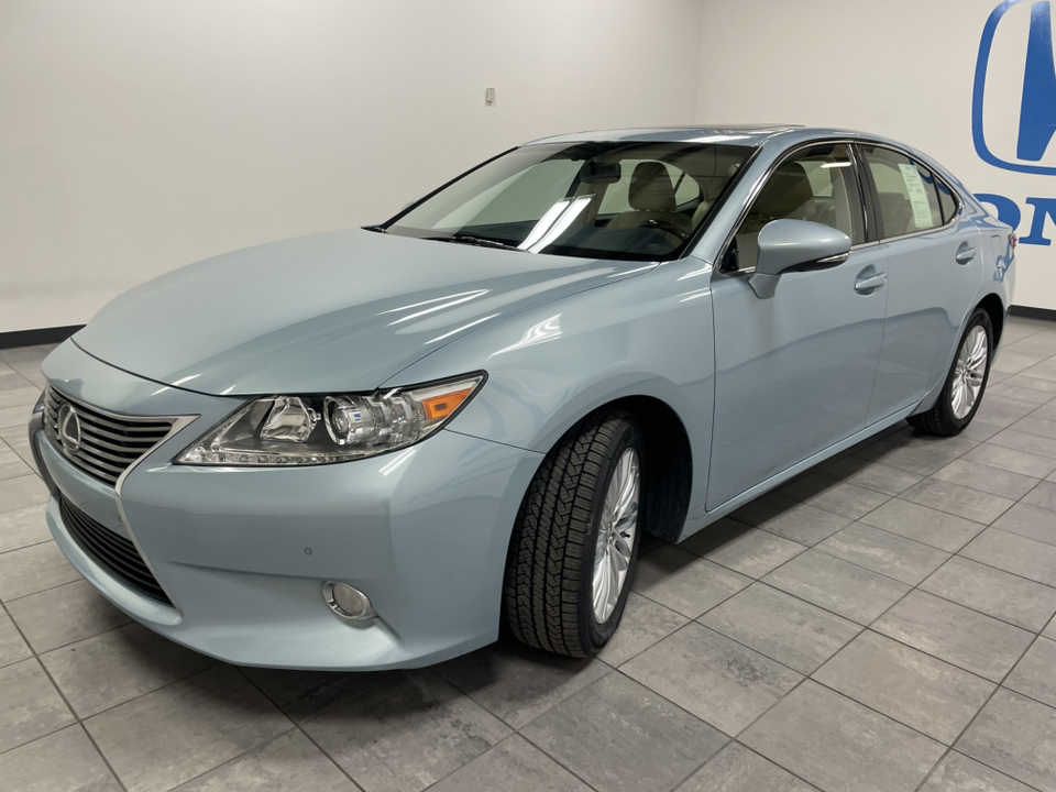 2013 Lexus ES 350 4dr Sdn 1