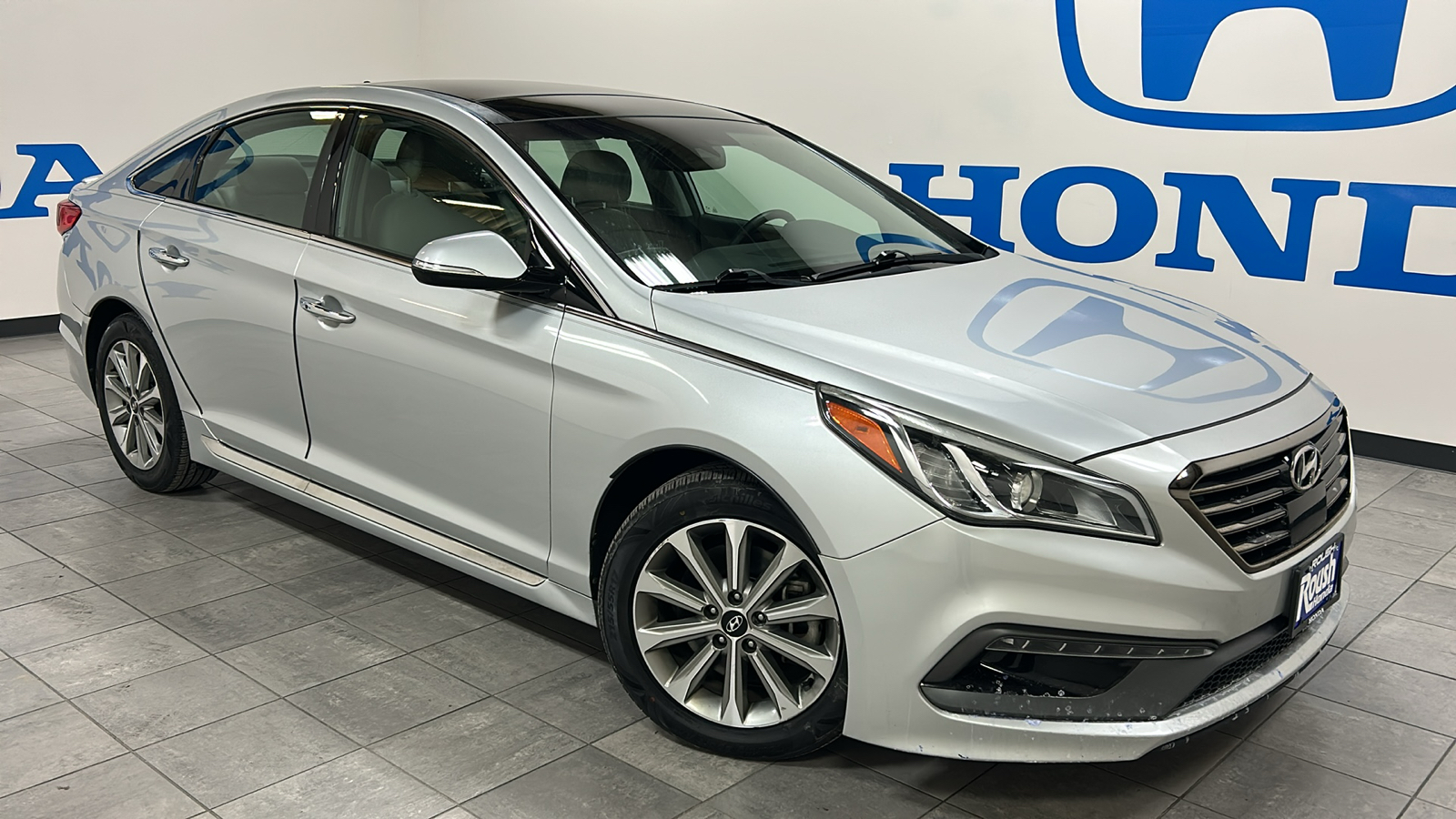 2016 Hyundai Sonata 2.4L Limited 1