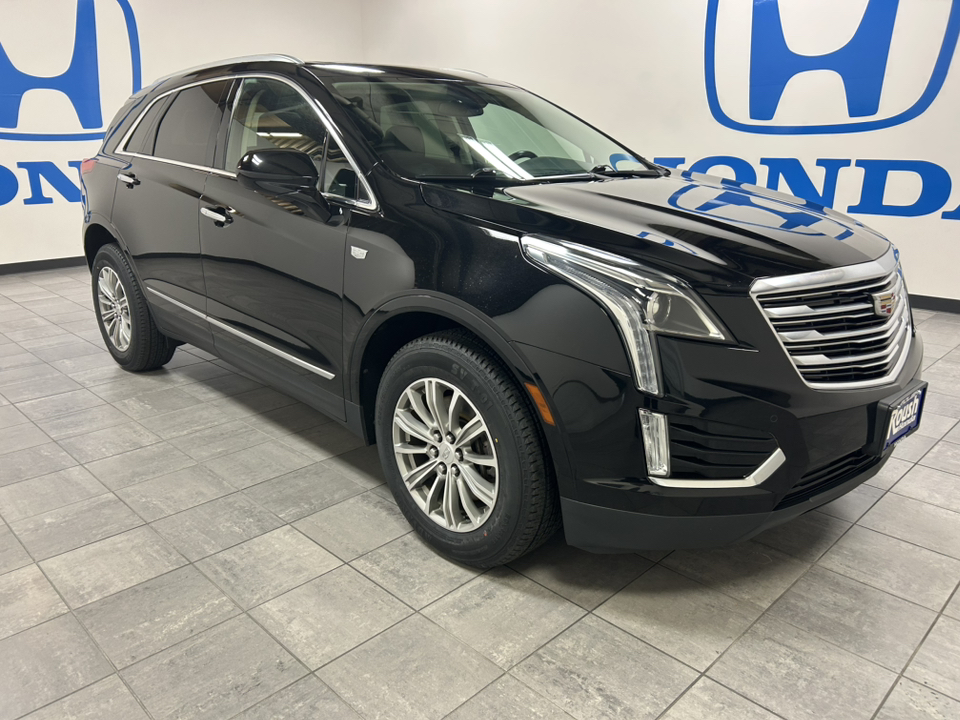 2018 Cadillac XT5 Luxury AWD 3