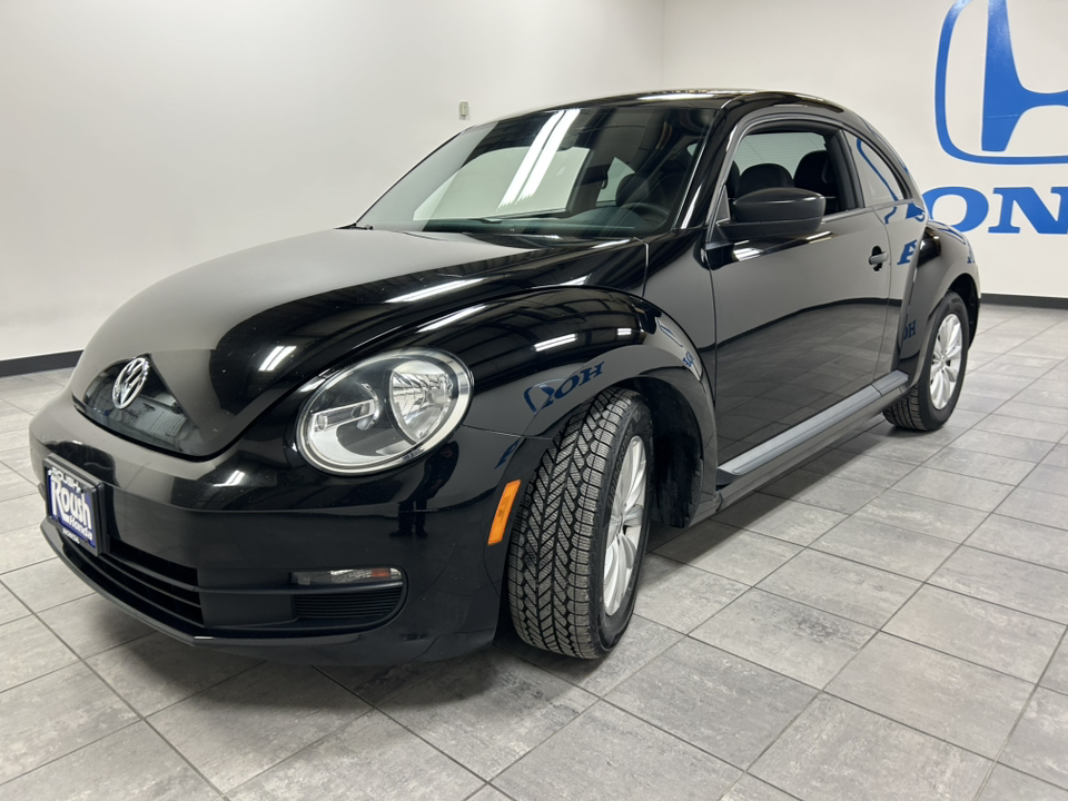 2015 Volkswagen Beetle Coupe 1.8T Classic 1