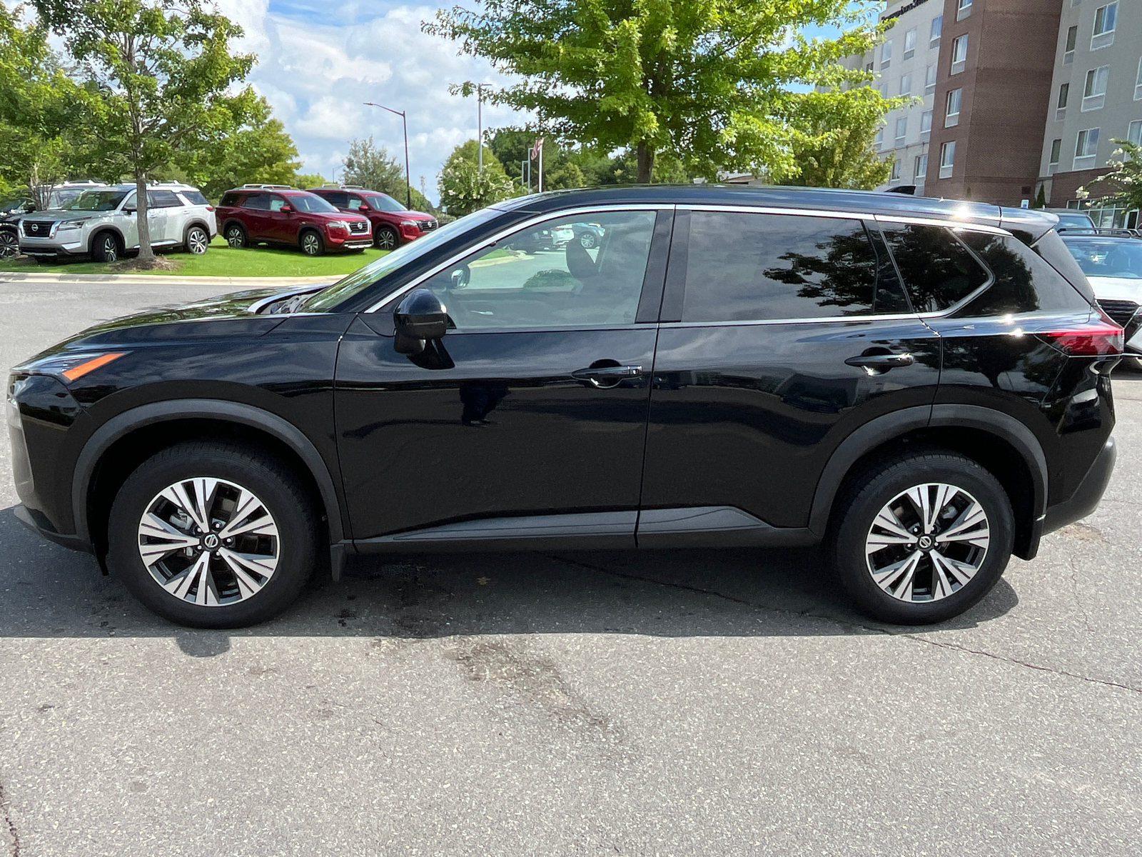 2021 Nissan Rogue SV 5