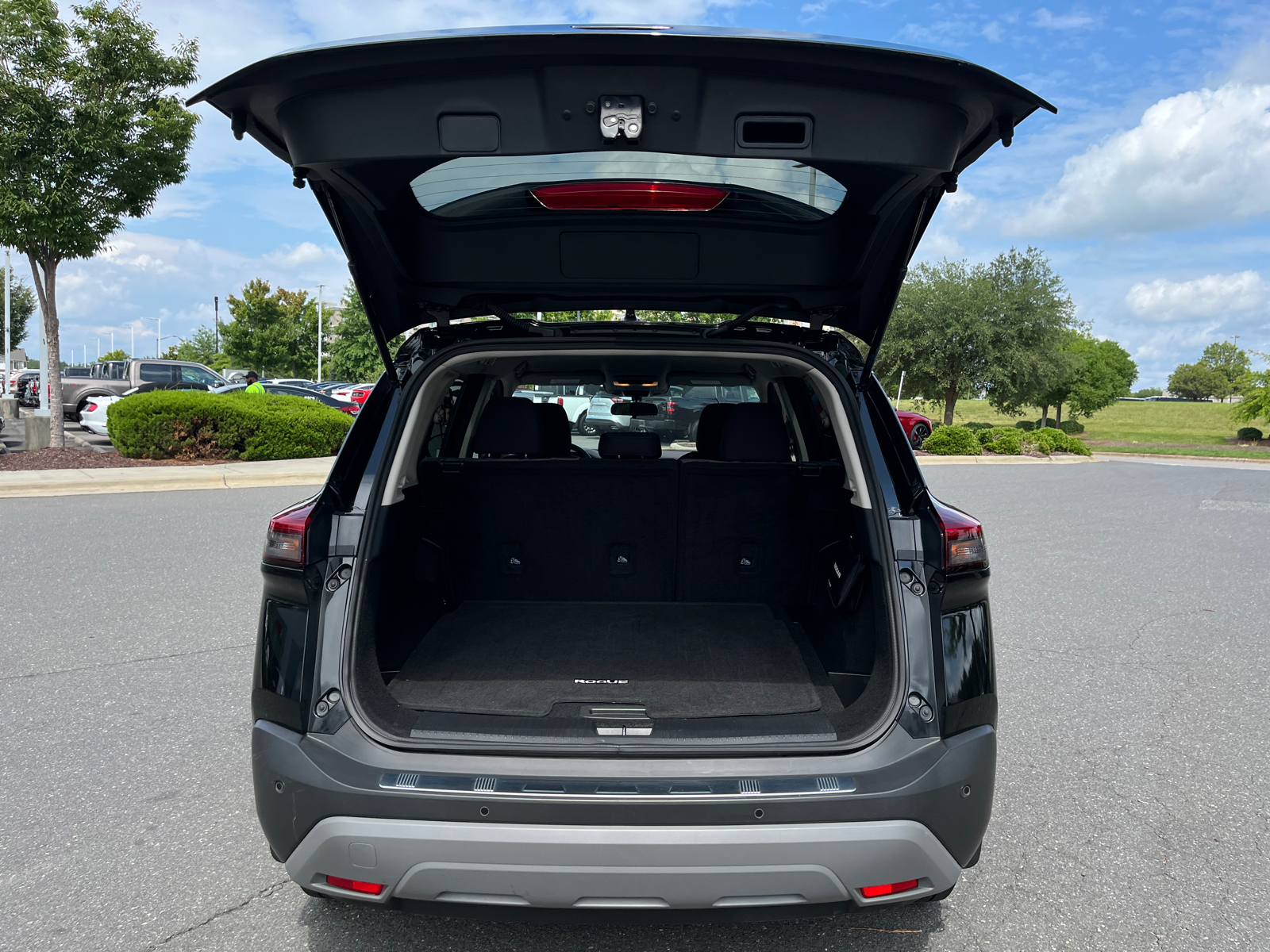 2021 Nissan Rogue SV 35