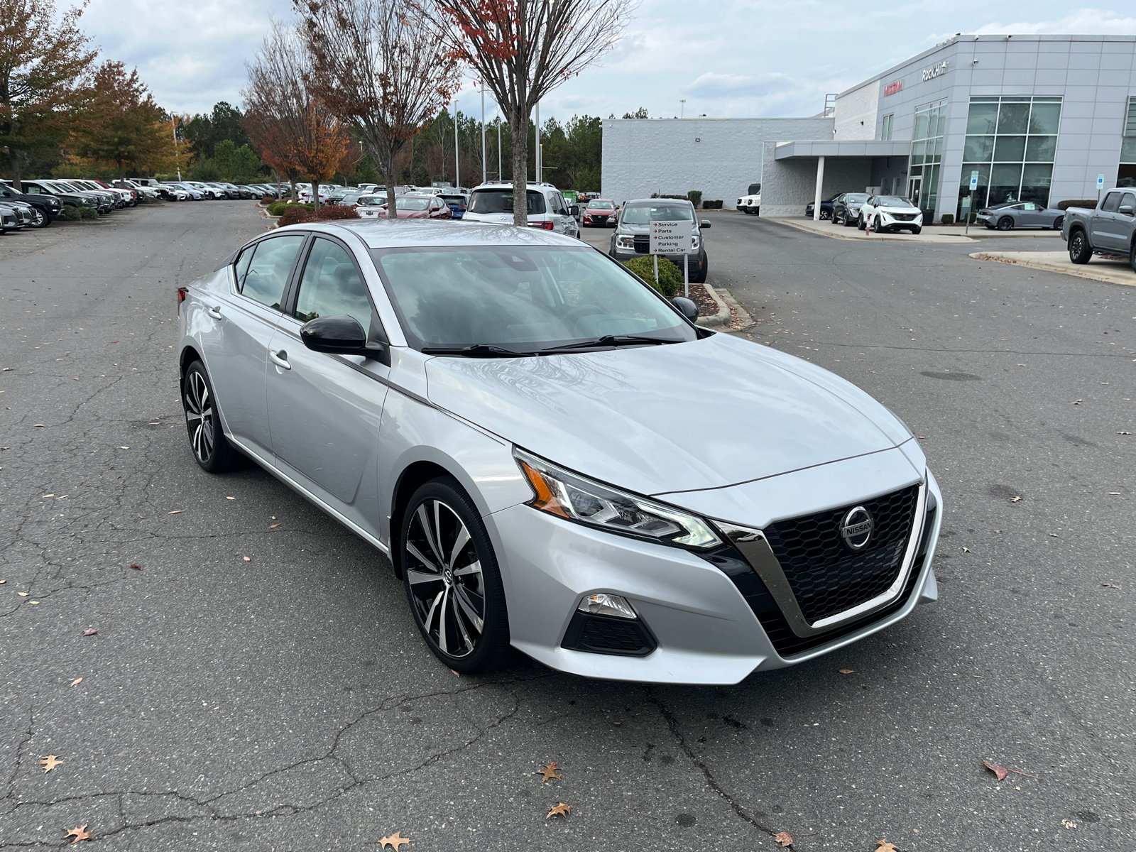 2021 Nissan Altima 2.5 SR 1