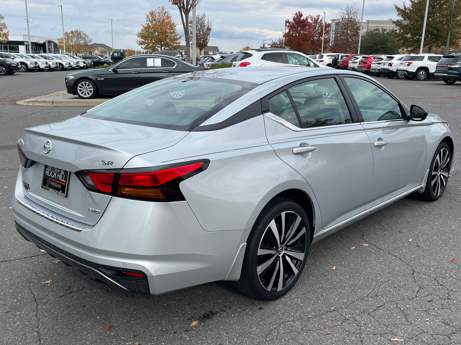 2021 Nissan Altima 2.5 SR 10