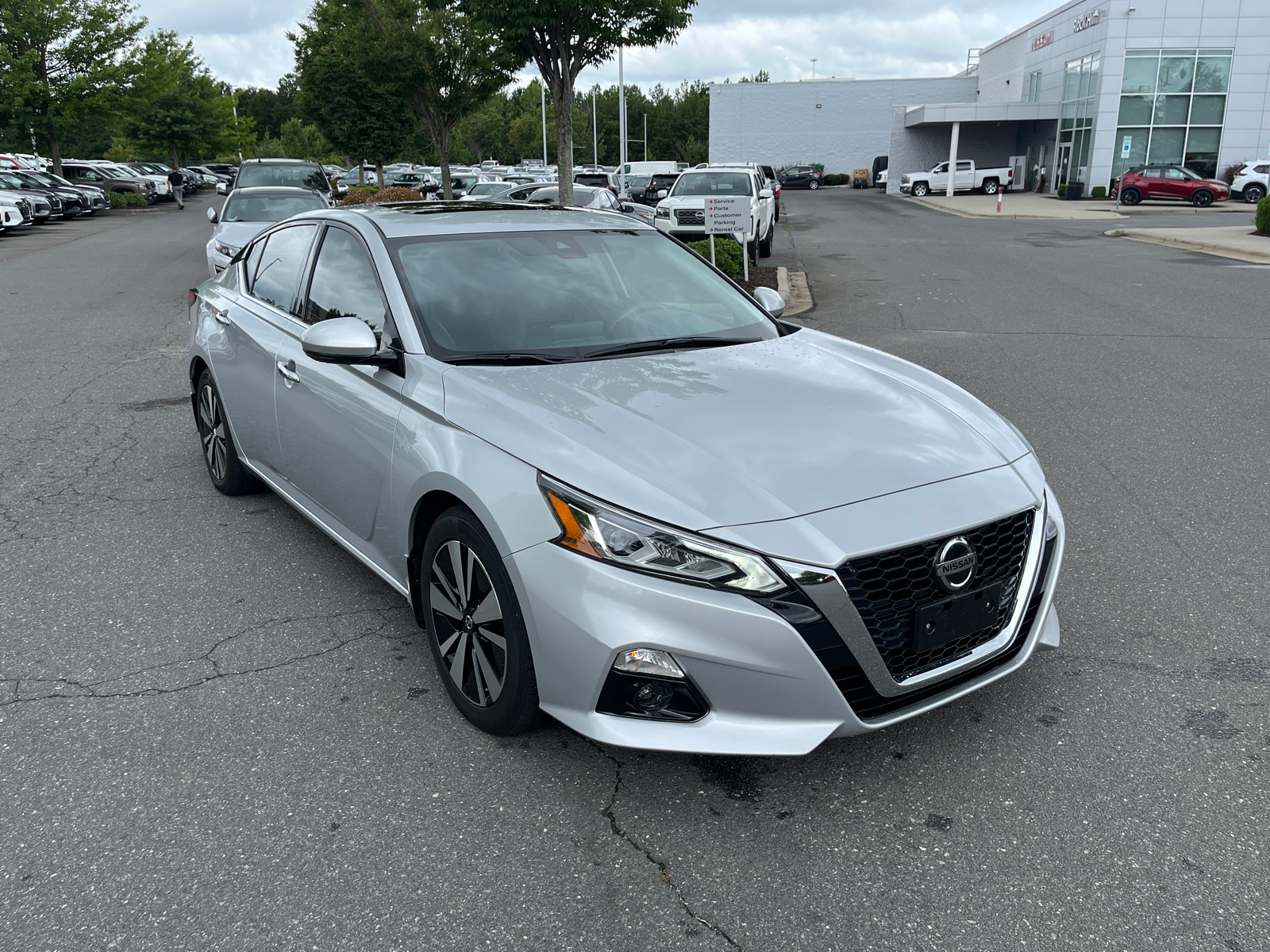 2021 Nissan Altima 2.5 SL 1