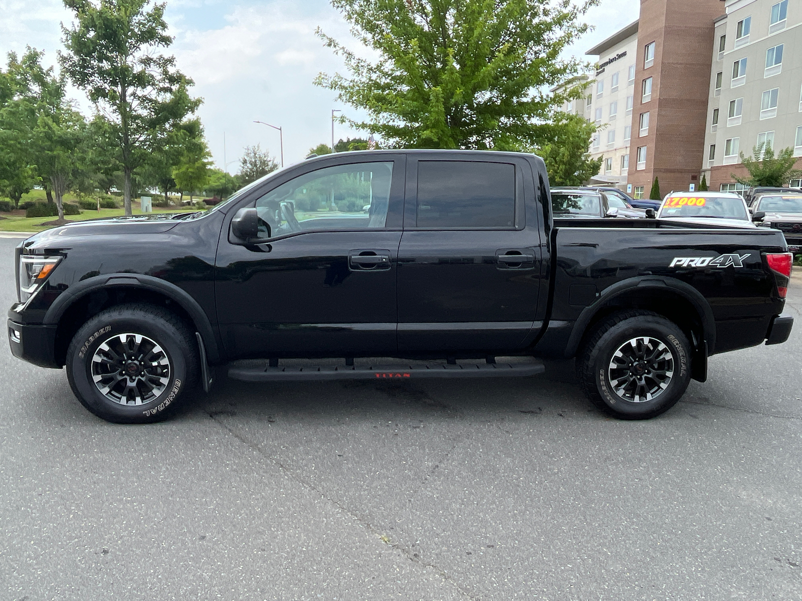 2021 Nissan Titan PRO-4X 5