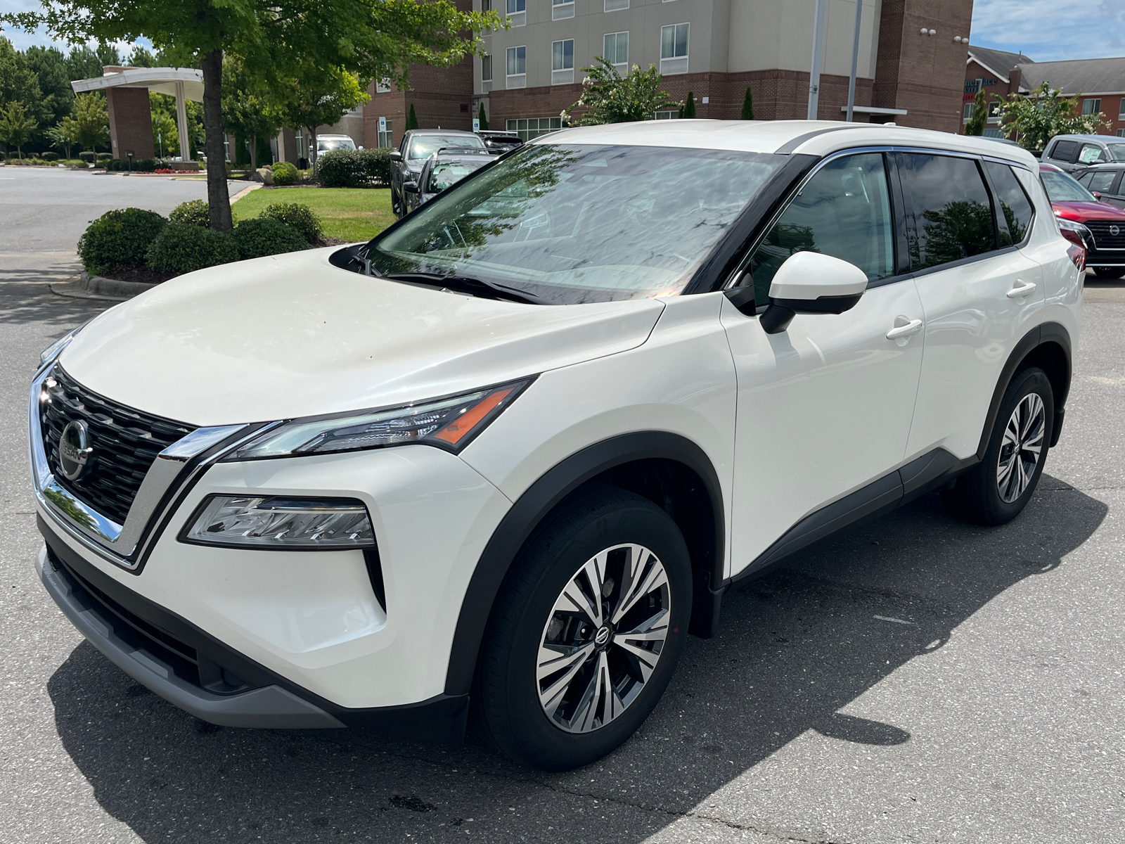 2021 Nissan Rogue SV 4