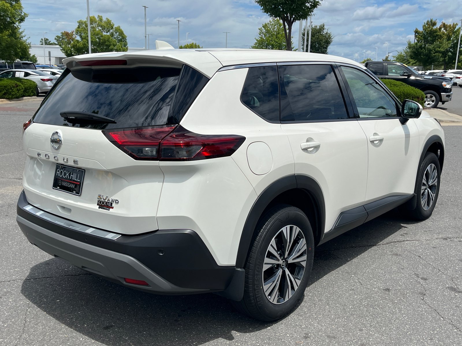 2021 Nissan Rogue SV 10