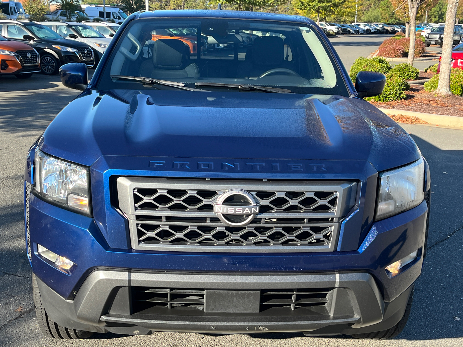 2022 Nissan Frontier SV 2