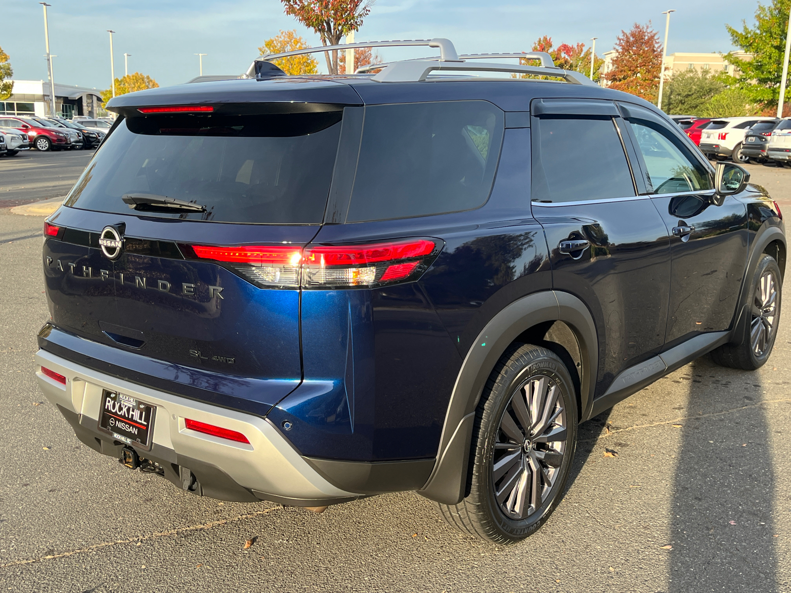 2023 Nissan Pathfinder SL 10