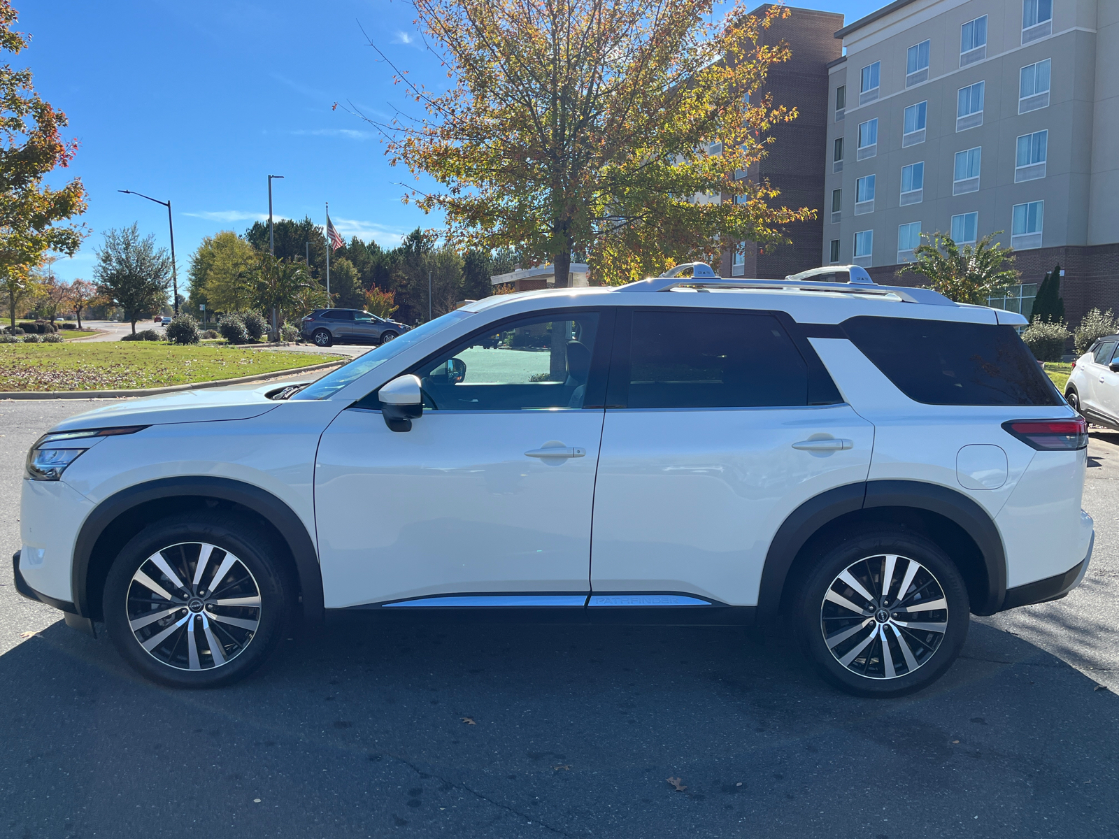 2023 Nissan Pathfinder Platinum 5