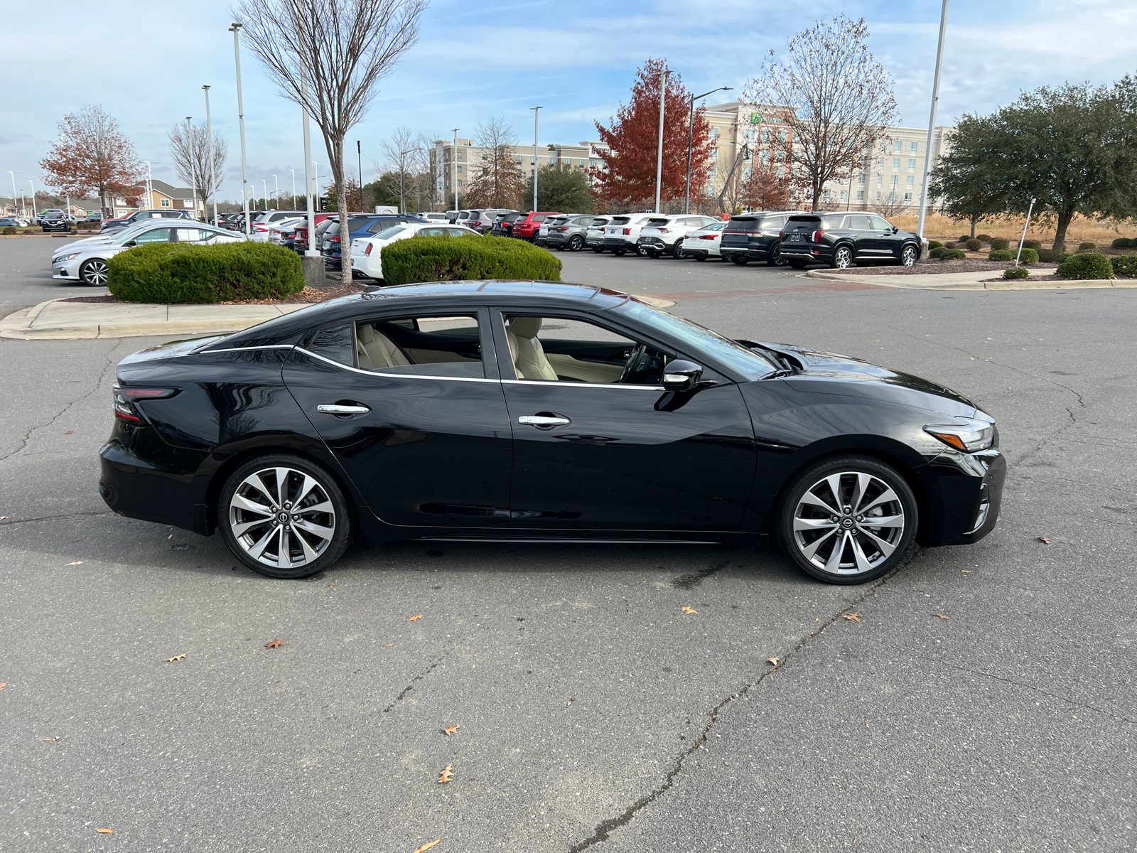 2023 Nissan Maxima Platinum 11