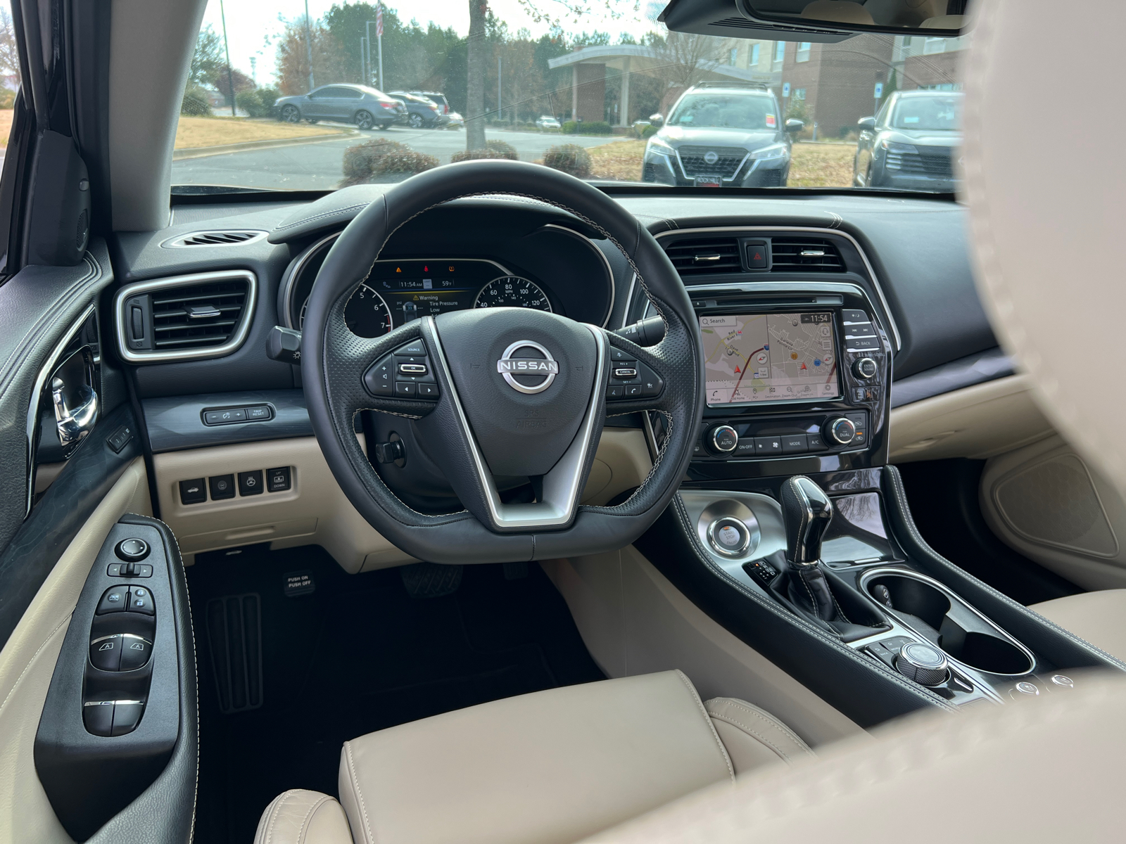 2023 Nissan Maxima Platinum 32