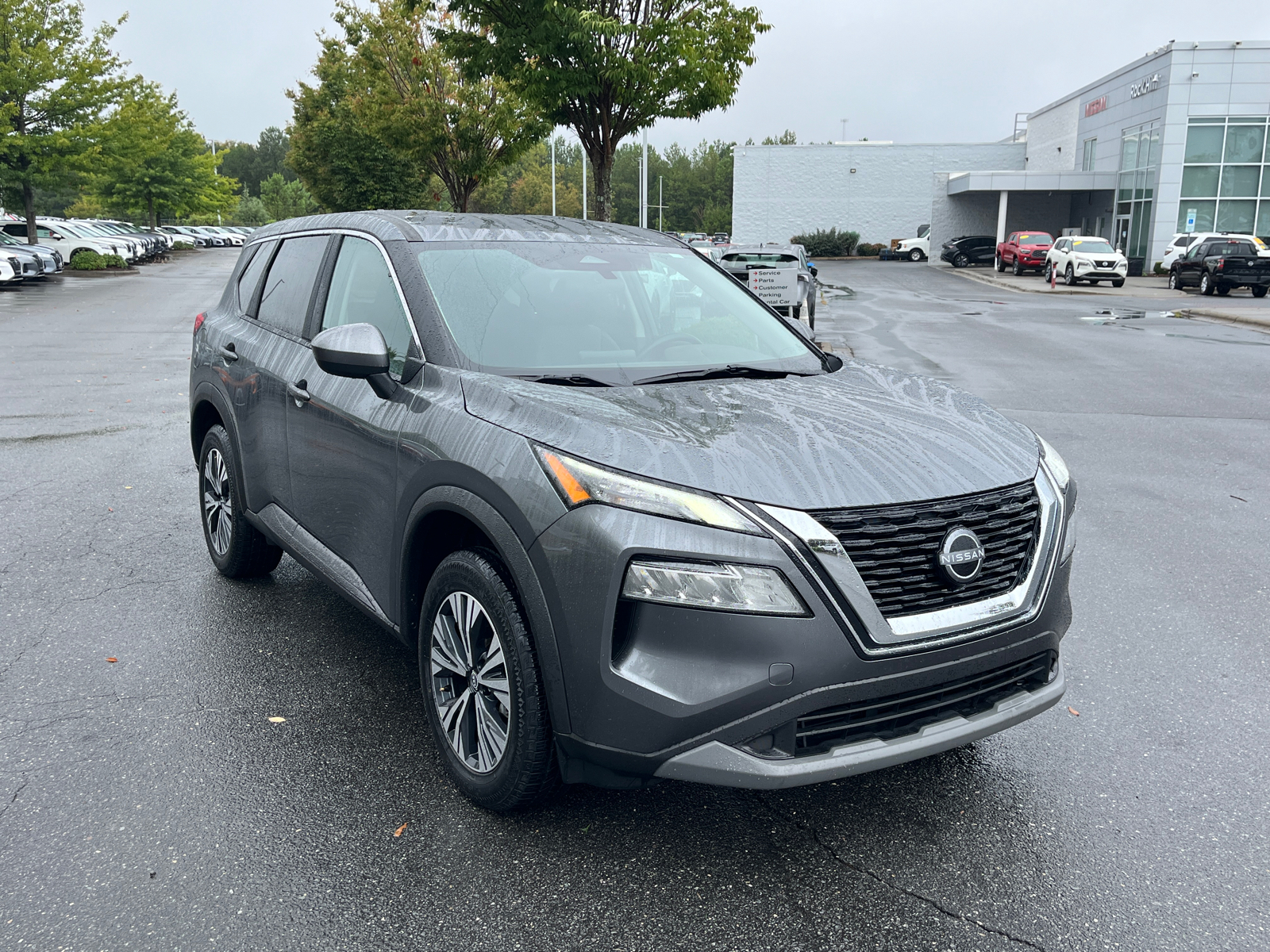 2023 Nissan Rogue SV 1