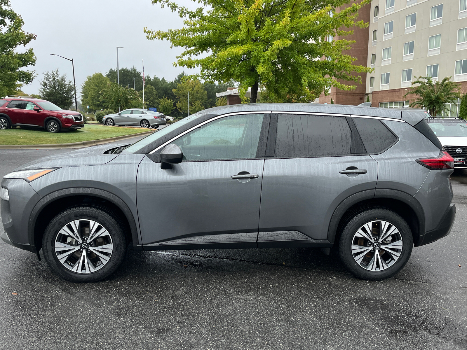 2023 Nissan Rogue SV 5