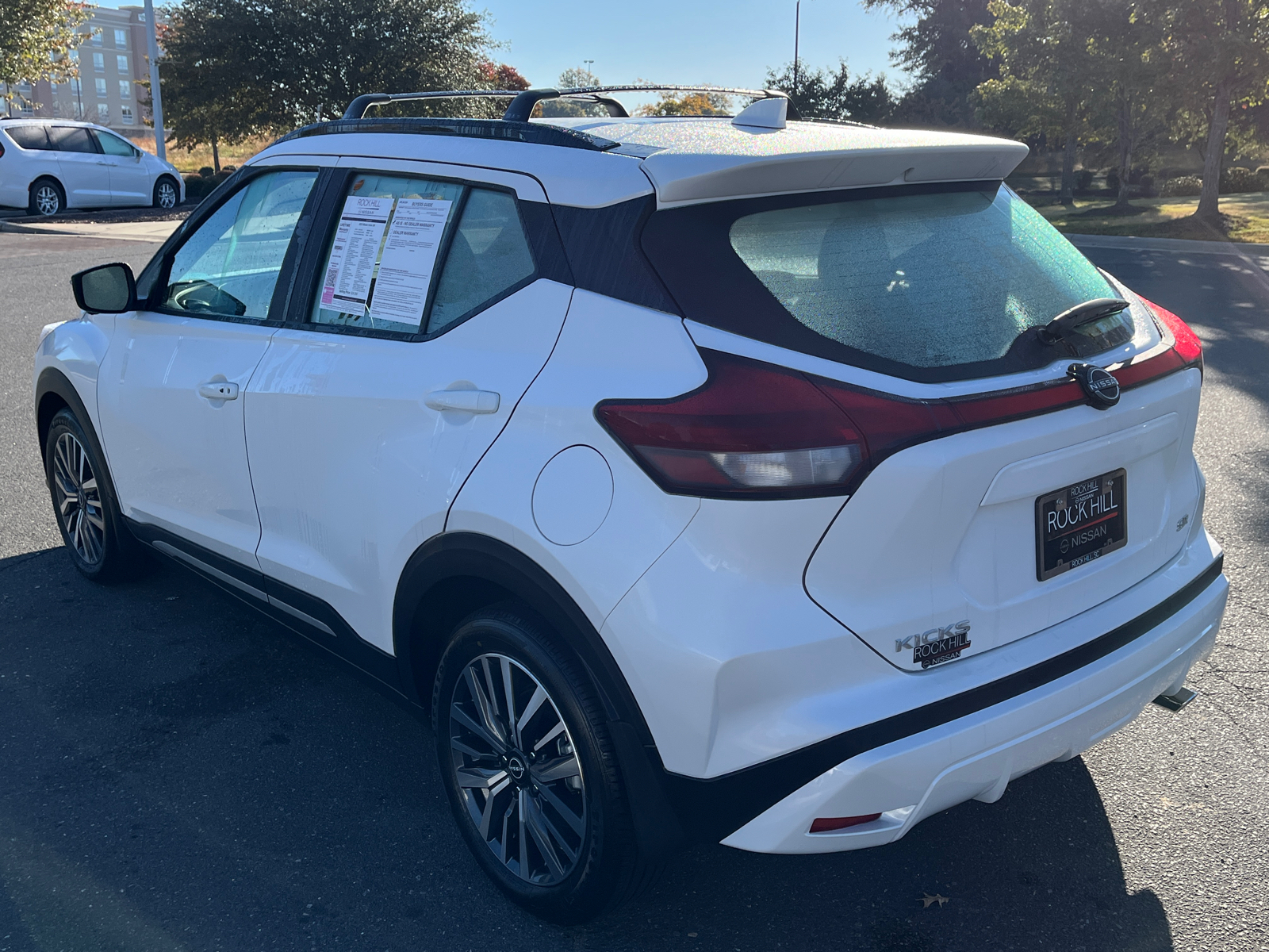 2023 Nissan Kicks SR 7