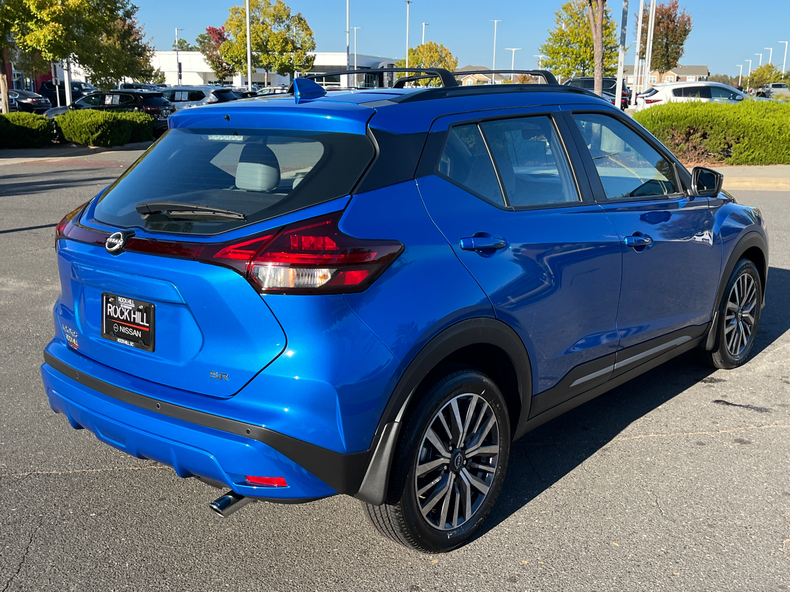 2023 Nissan Kicks SR 10