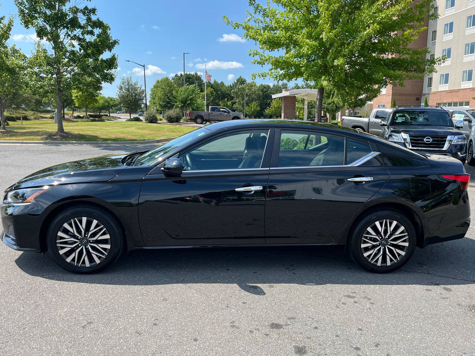 2023 Nissan Altima 2.5 SV 5