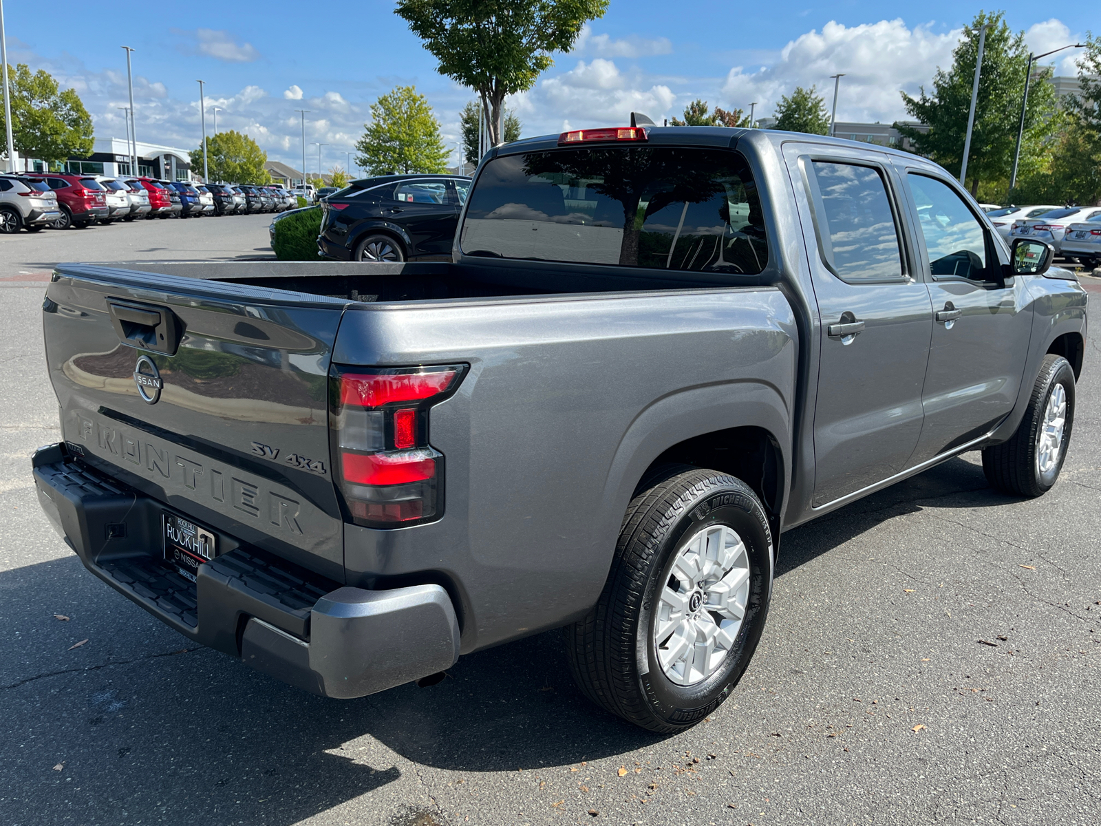 2023 Nissan Frontier SV 13