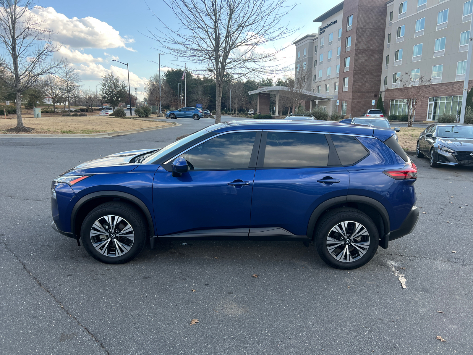 2023 Nissan Rogue SV 5