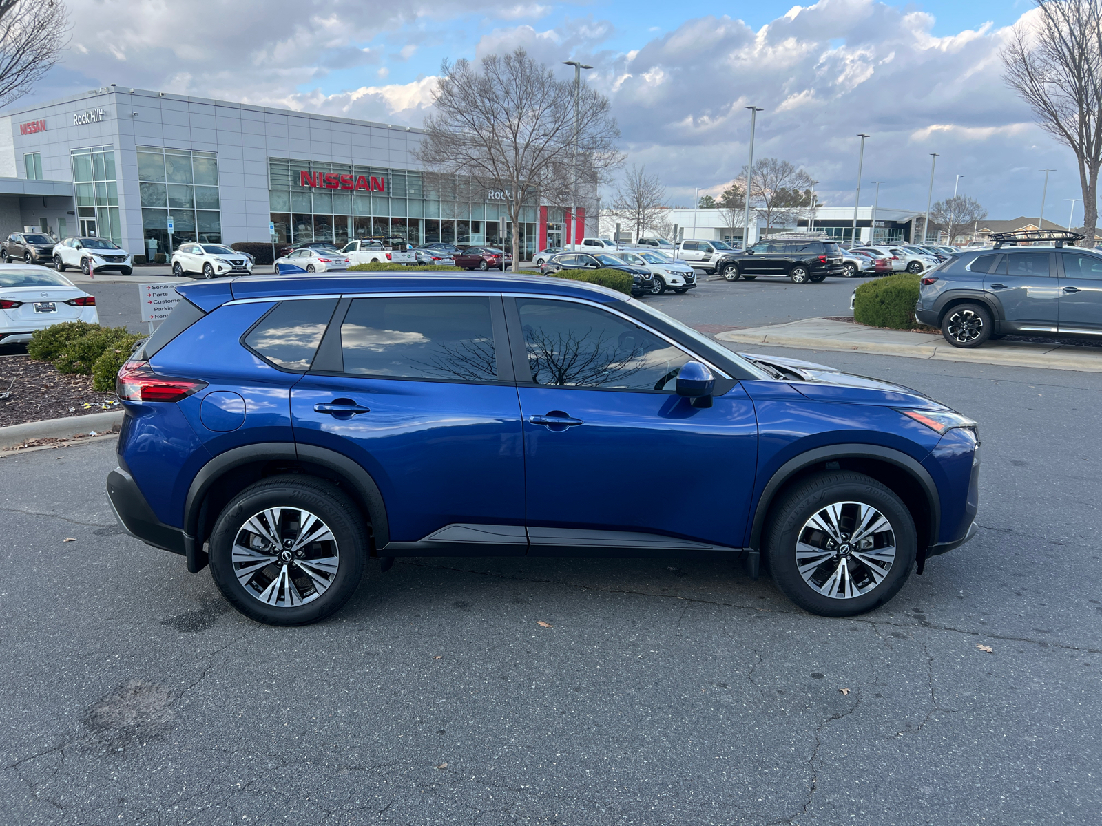 2023 Nissan Rogue SV 11