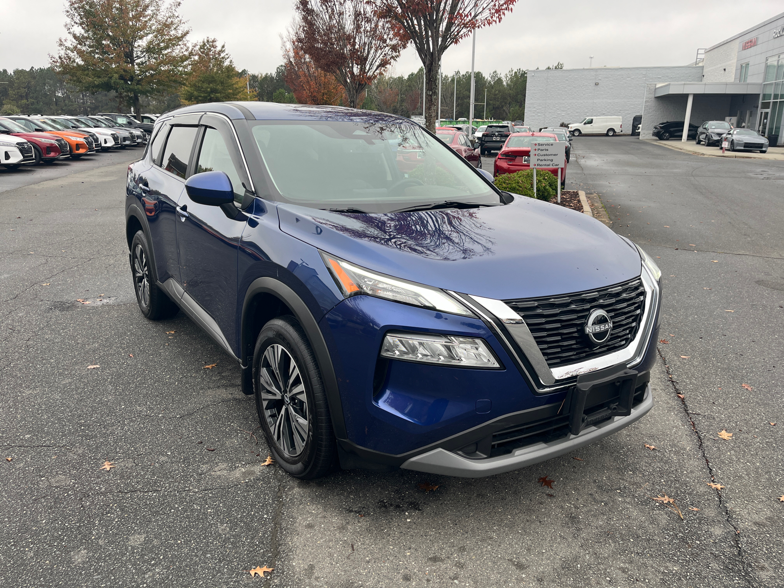 2023 Nissan Rogue SV 1