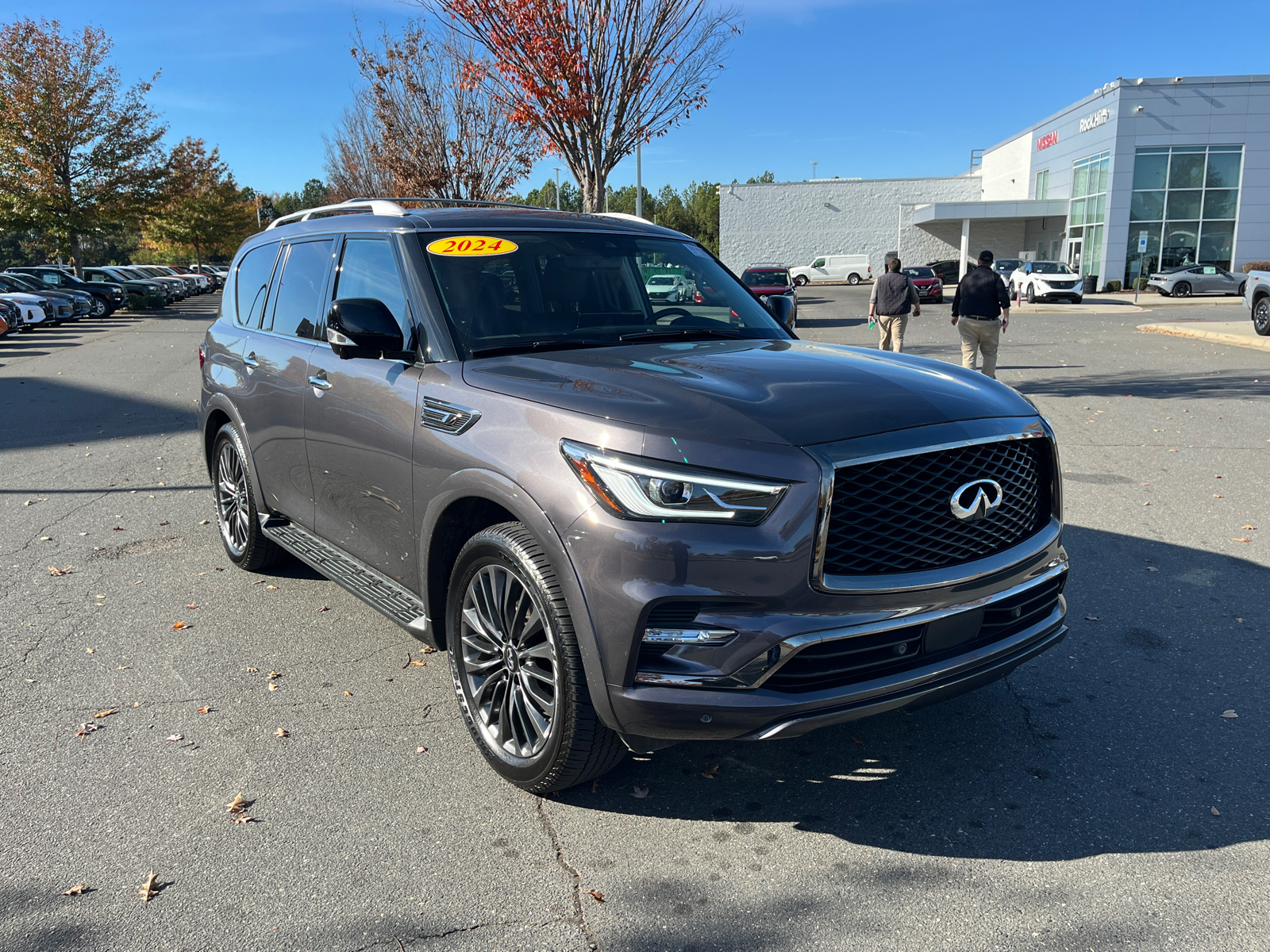 2024 INFINITI QX80 Premium Select 1