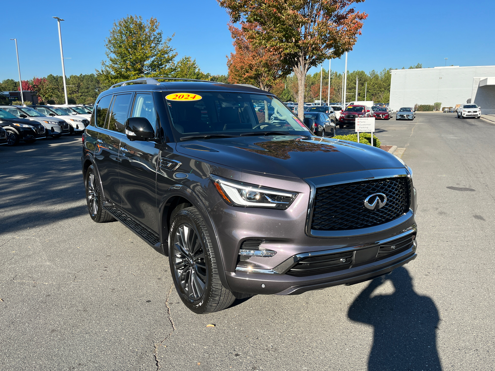 2024 INFINITI QX80 Premium Select 1