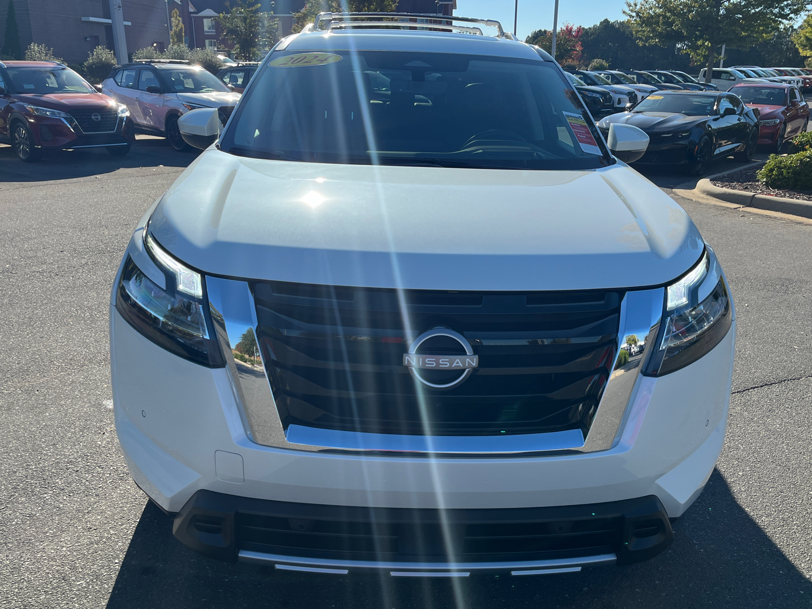 2024 Nissan Pathfinder Platinum 2