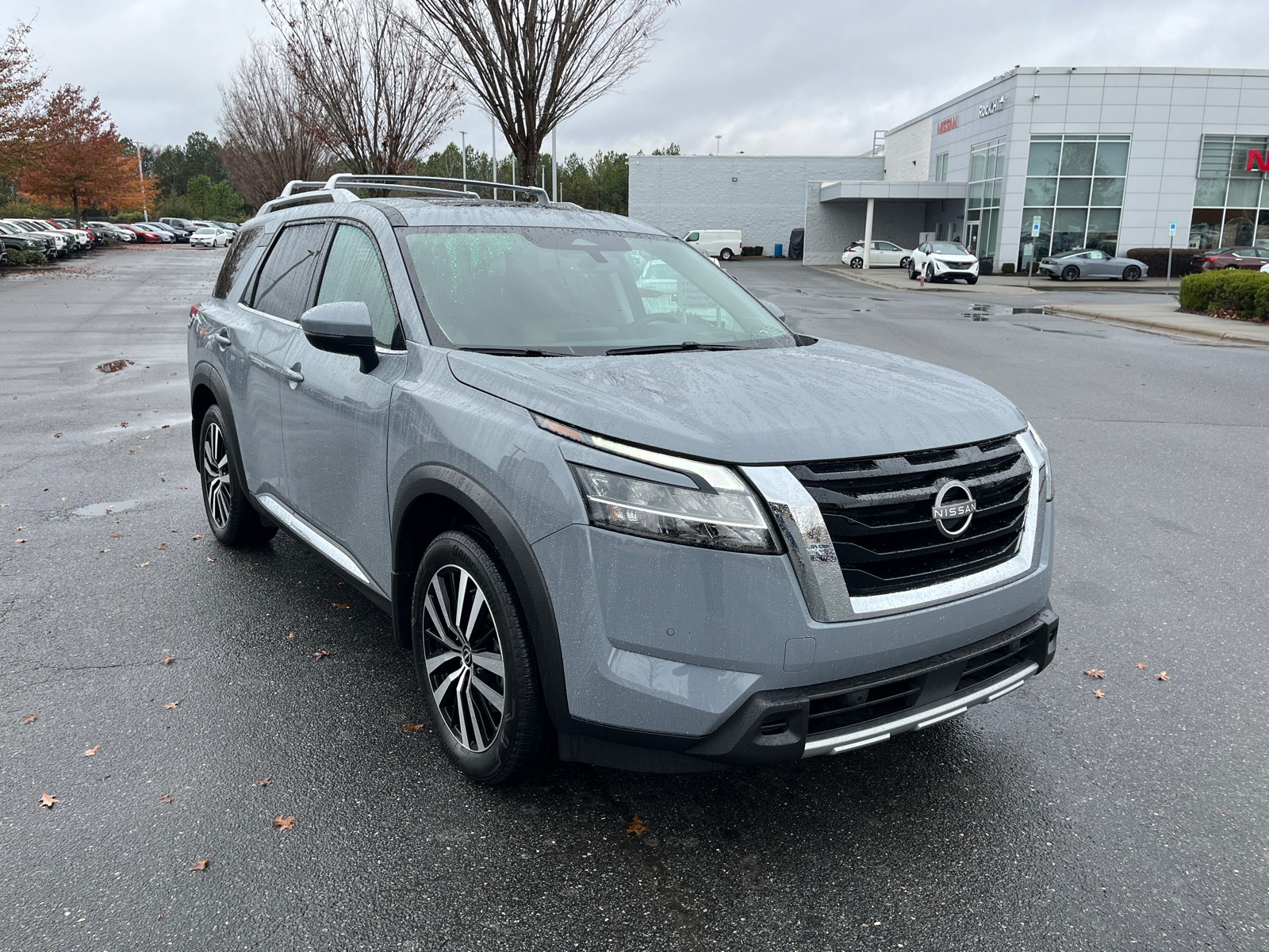 2024 Nissan Pathfinder Platinum 1