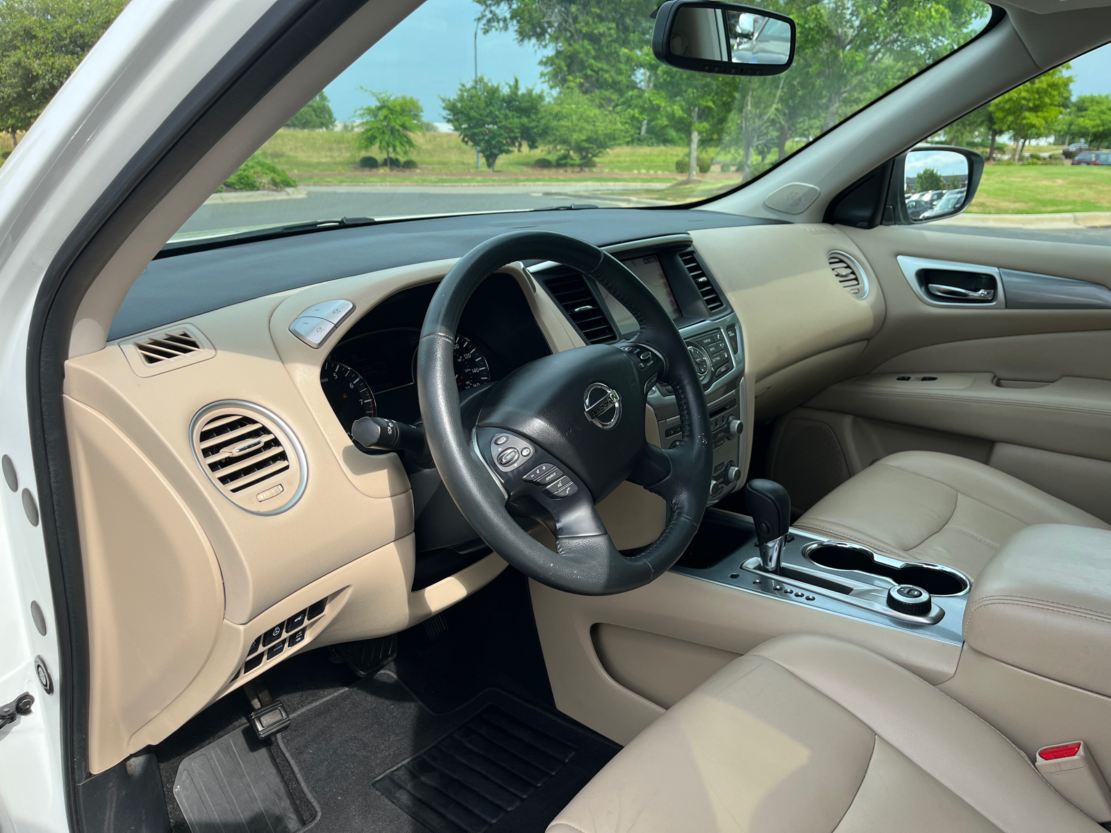 2018 Nissan Pathfinder SL 18