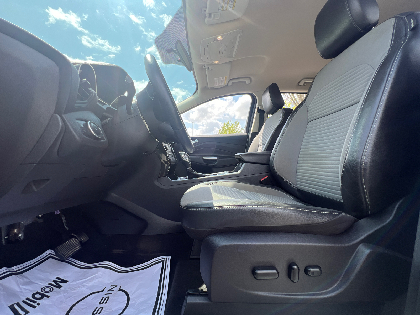 2019 Ford Escape SE 17