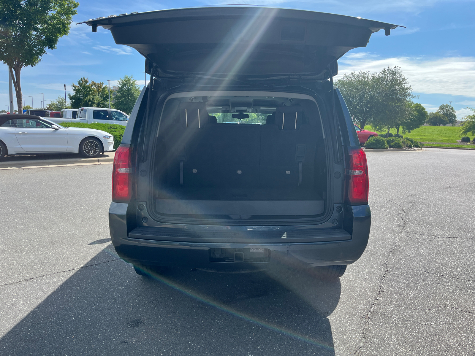 2020 Chevrolet Tahoe LS 38