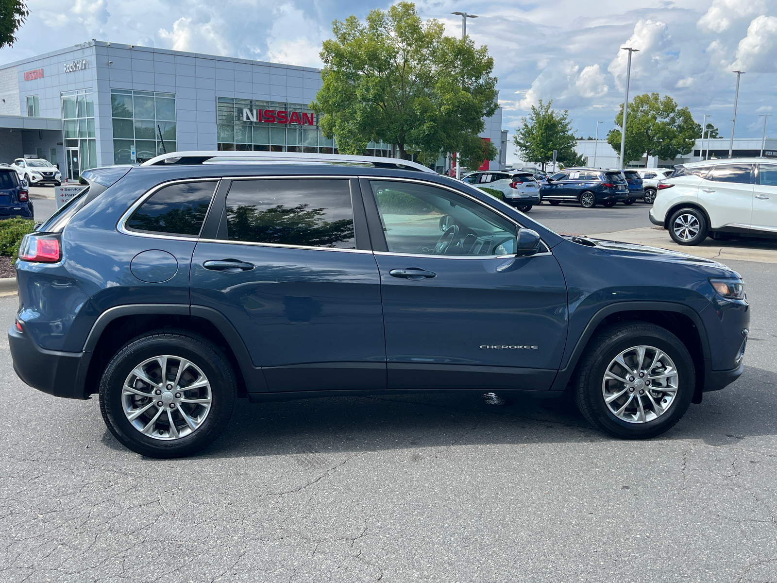 2021 Jeep Cherokee Latitude Lux 11