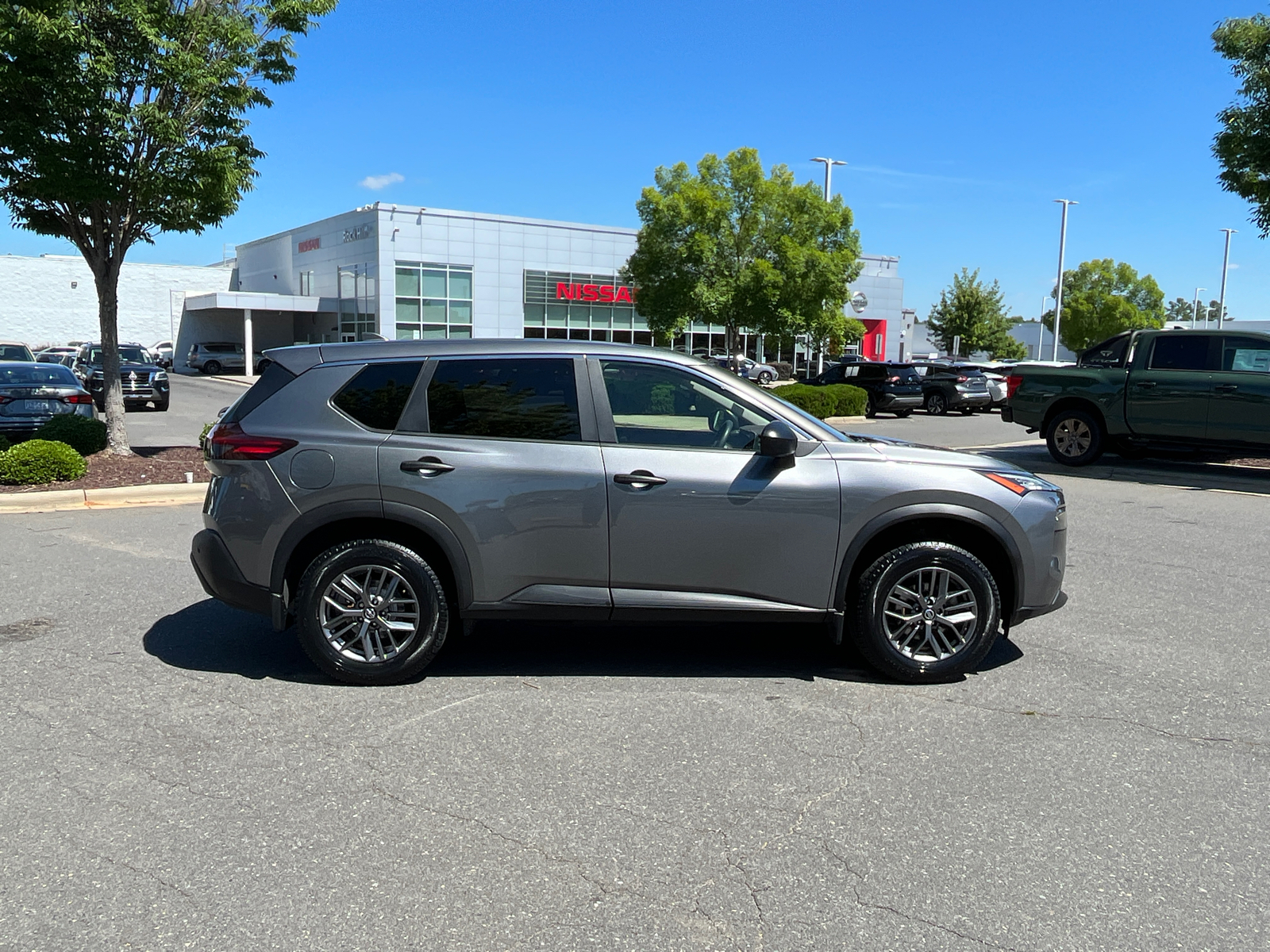 2021 Nissan Rogue S 11