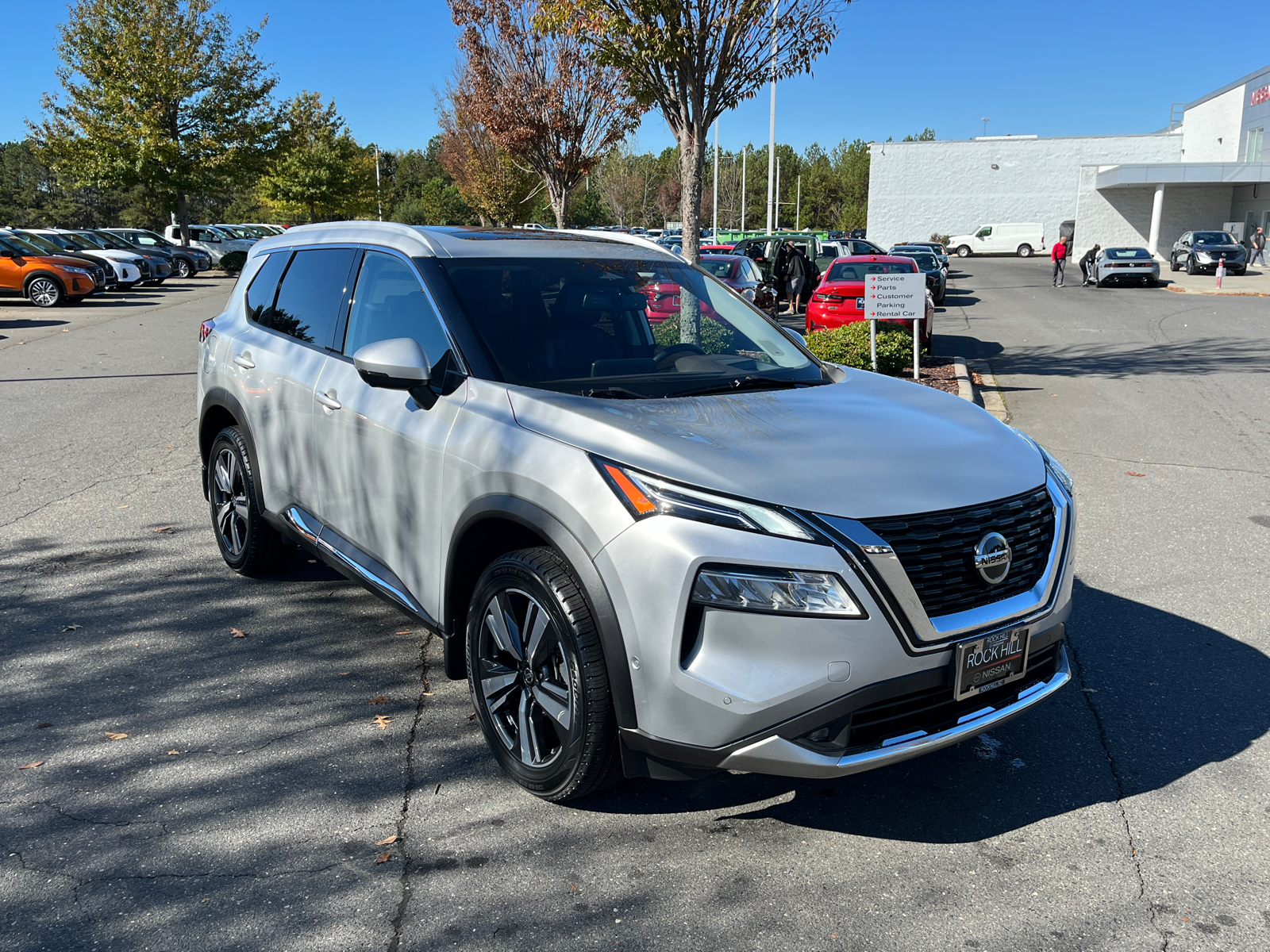 2021 Nissan Rogue Platinum 1