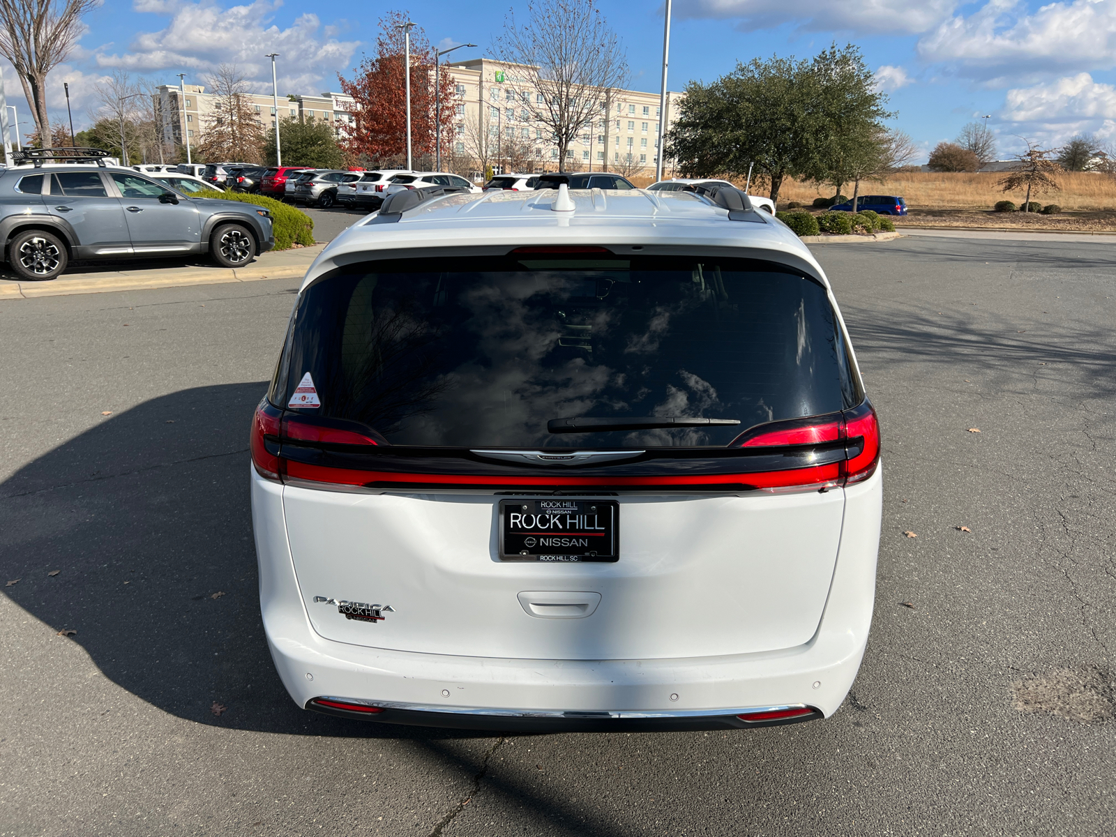 2022 Chrysler Pacifica Touring L 8