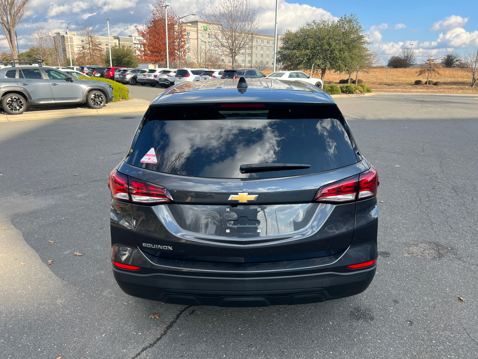 2022 Chevrolet Equinox LS 8