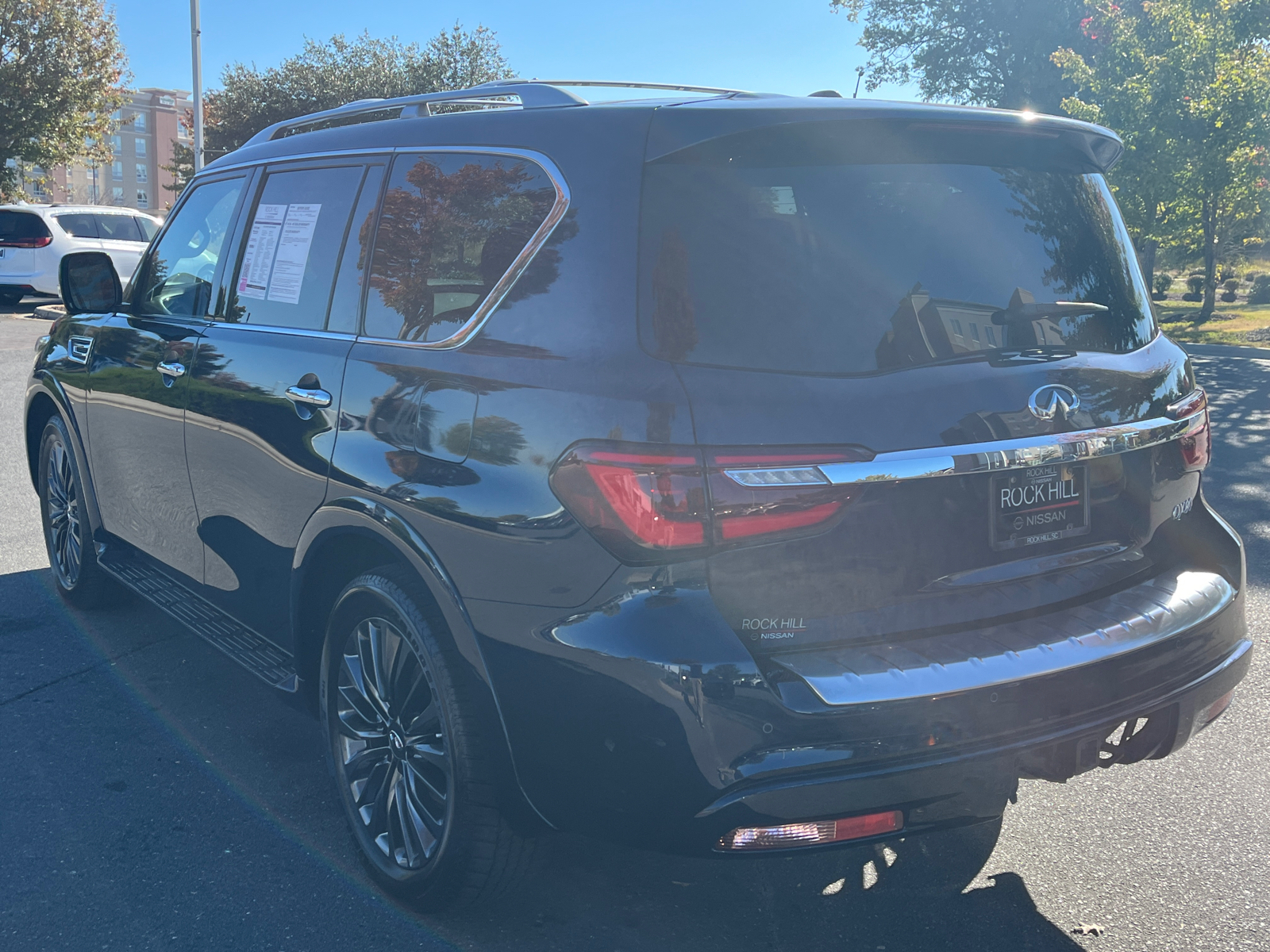 2023 INFINITI QX80 Sensory 7