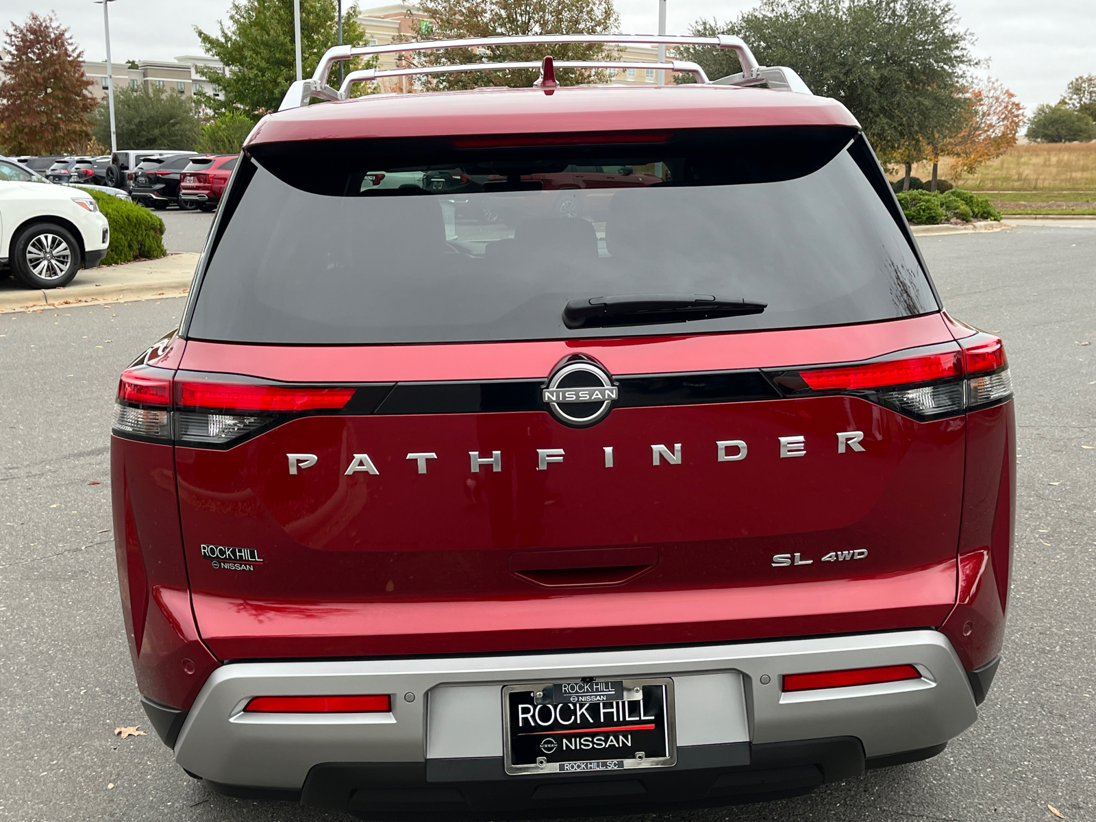 2023 Nissan Pathfinder SL 8