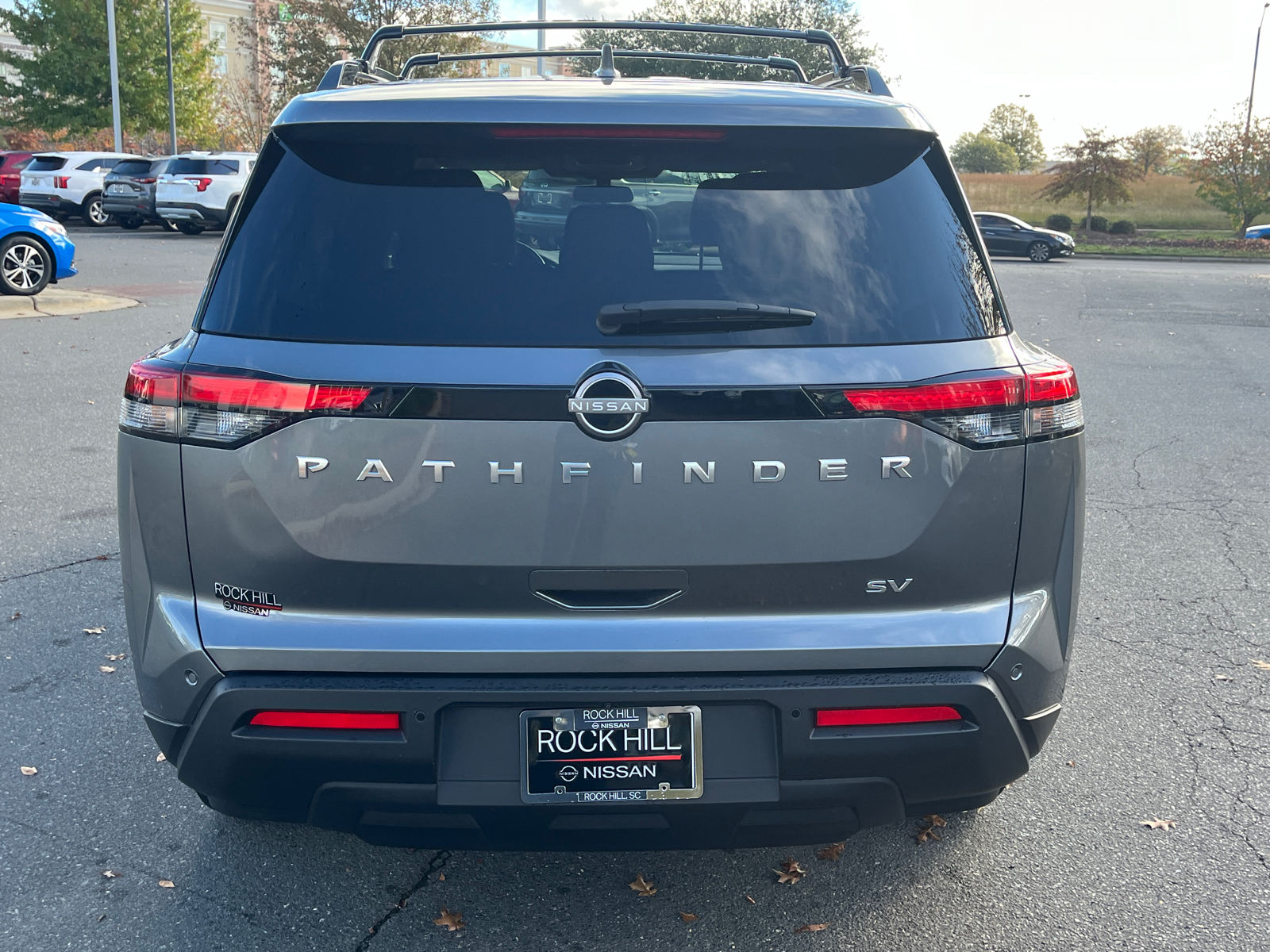 2023 Nissan Pathfinder SV 8