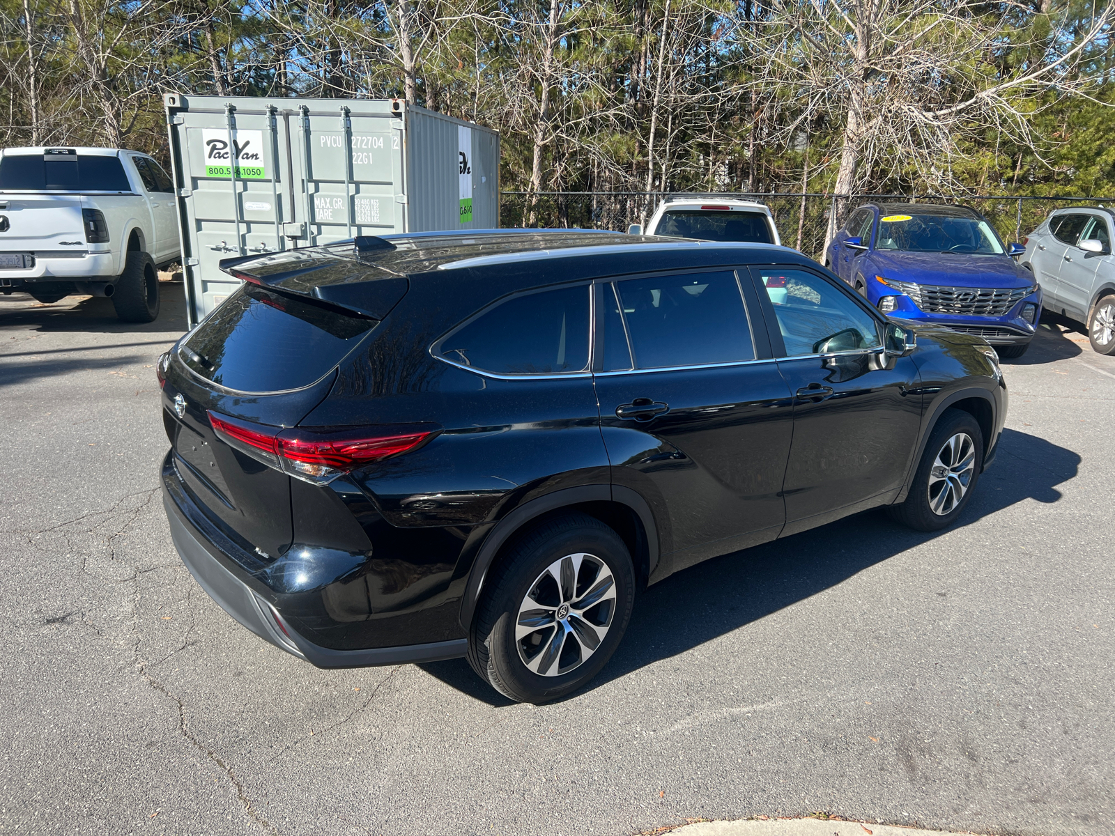 2023 Toyota Highlander XLE 10