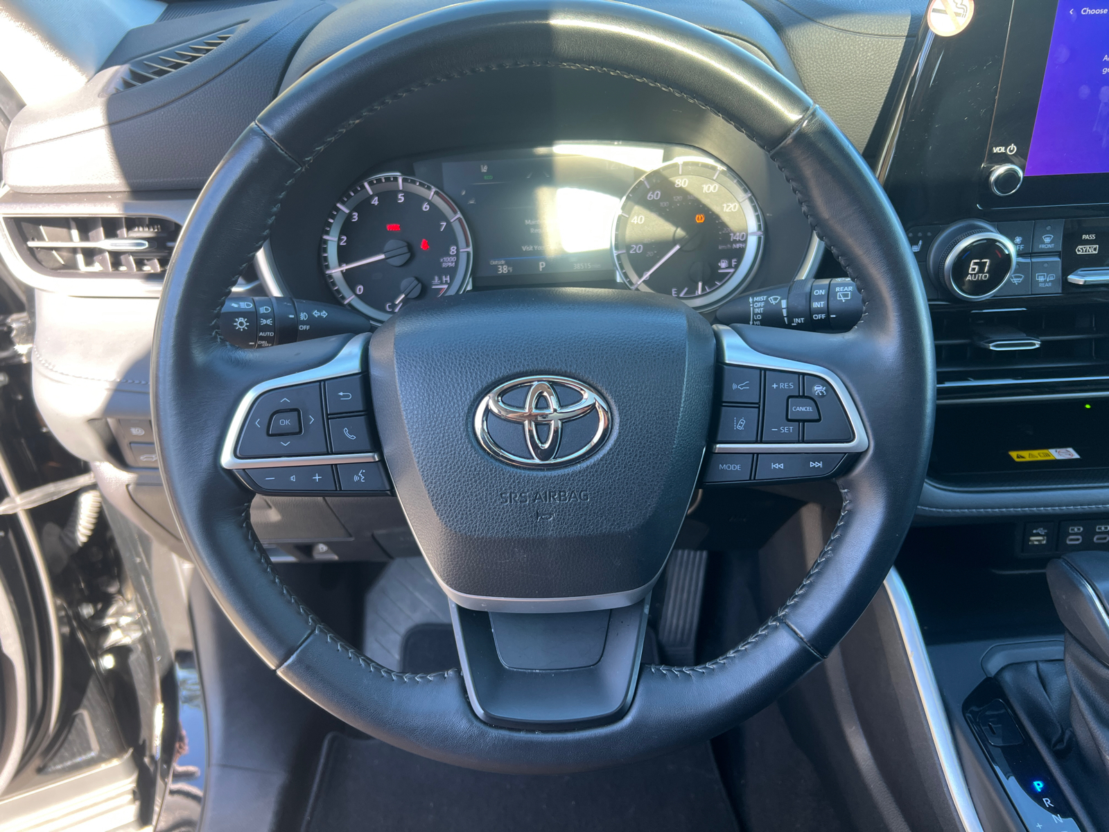 2023 Toyota Highlander XLE 21