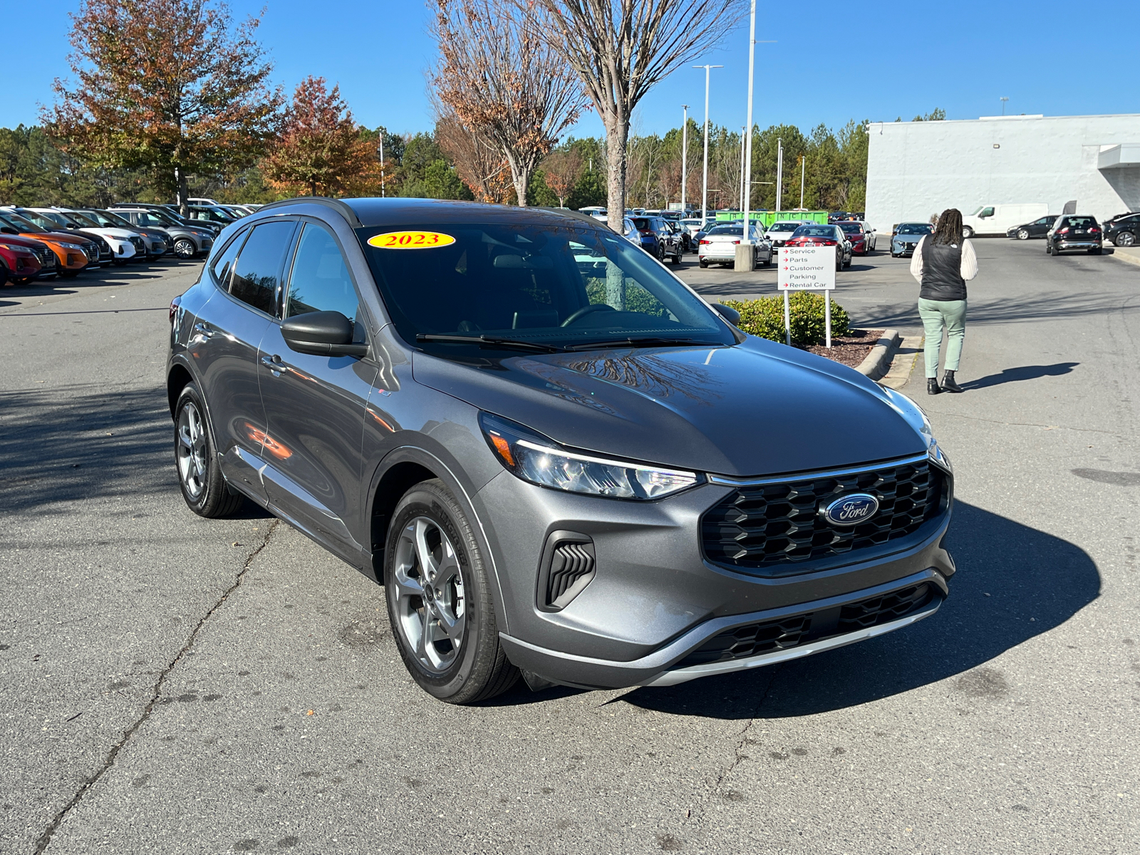 2023 Ford Escape ST-Line 1